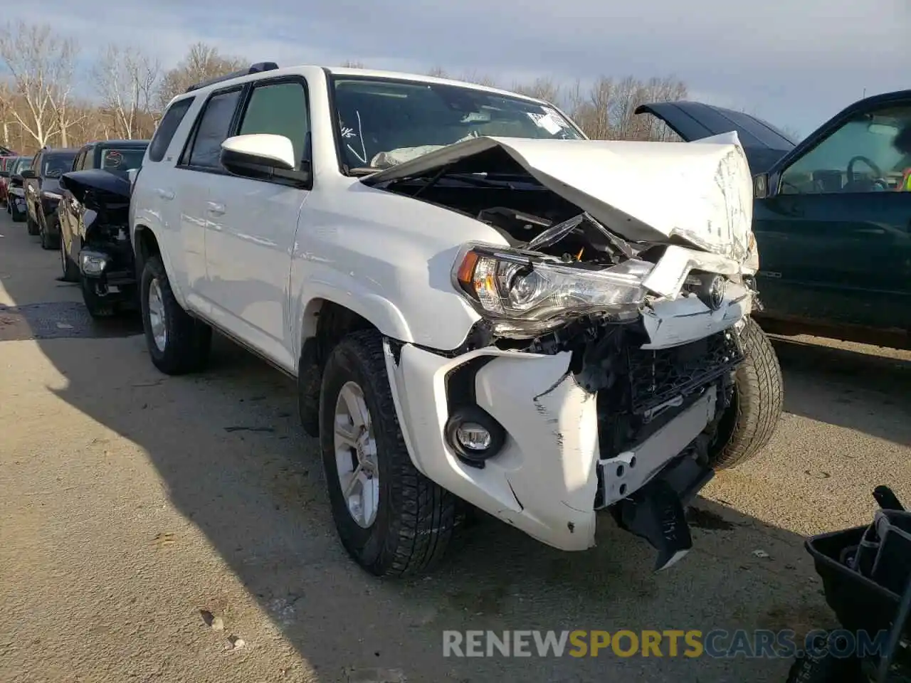 1 Photograph of a damaged car JTEEU5JR0M5230341 TOYOTA 4RUNNER 2021