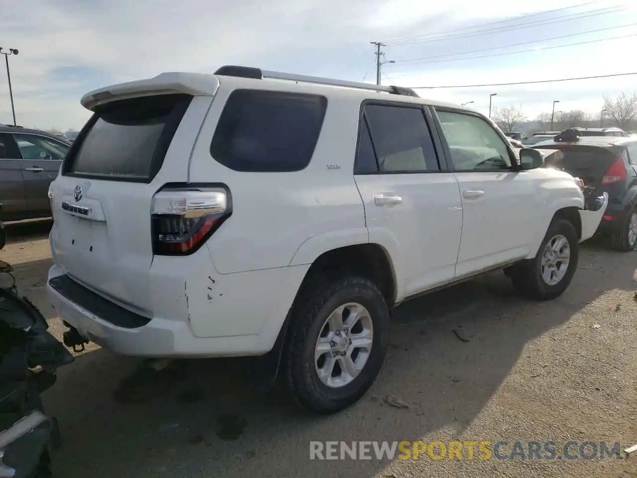 4 Photograph of a damaged car JTEEU5JR0M5230341 TOYOTA 4RUNNER 2021