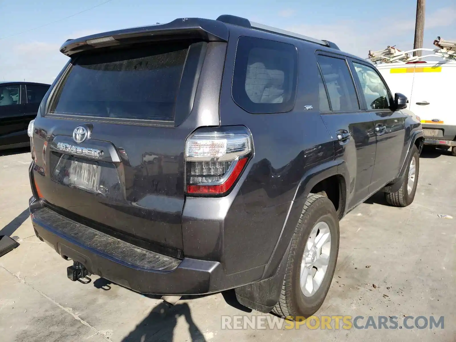 4 Photograph of a damaged car JTEEU5JR0M5234633 TOYOTA 4RUNNER 2021