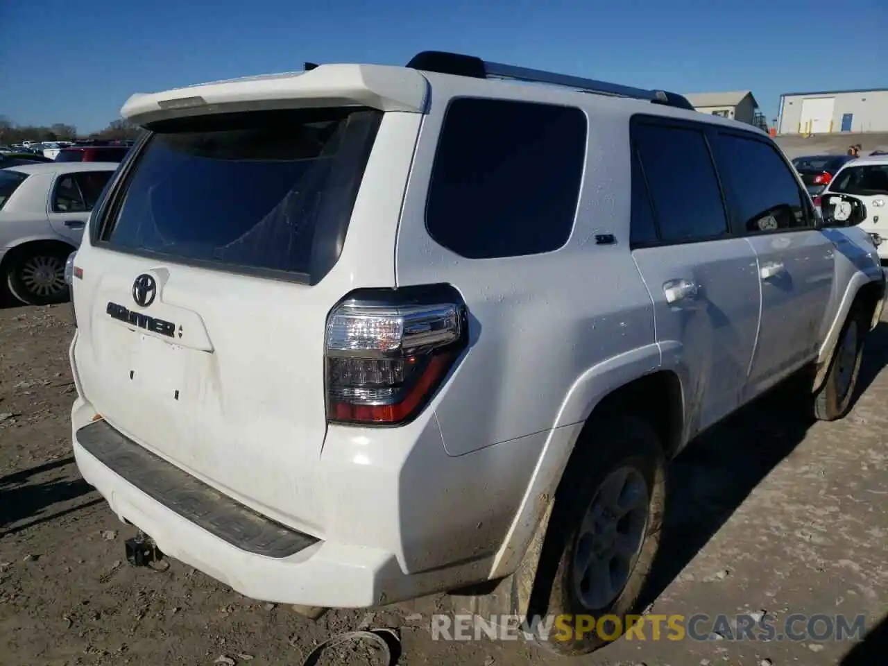 4 Photograph of a damaged car JTEEU5JR0M5245289 TOYOTA 4RUNNER 2021