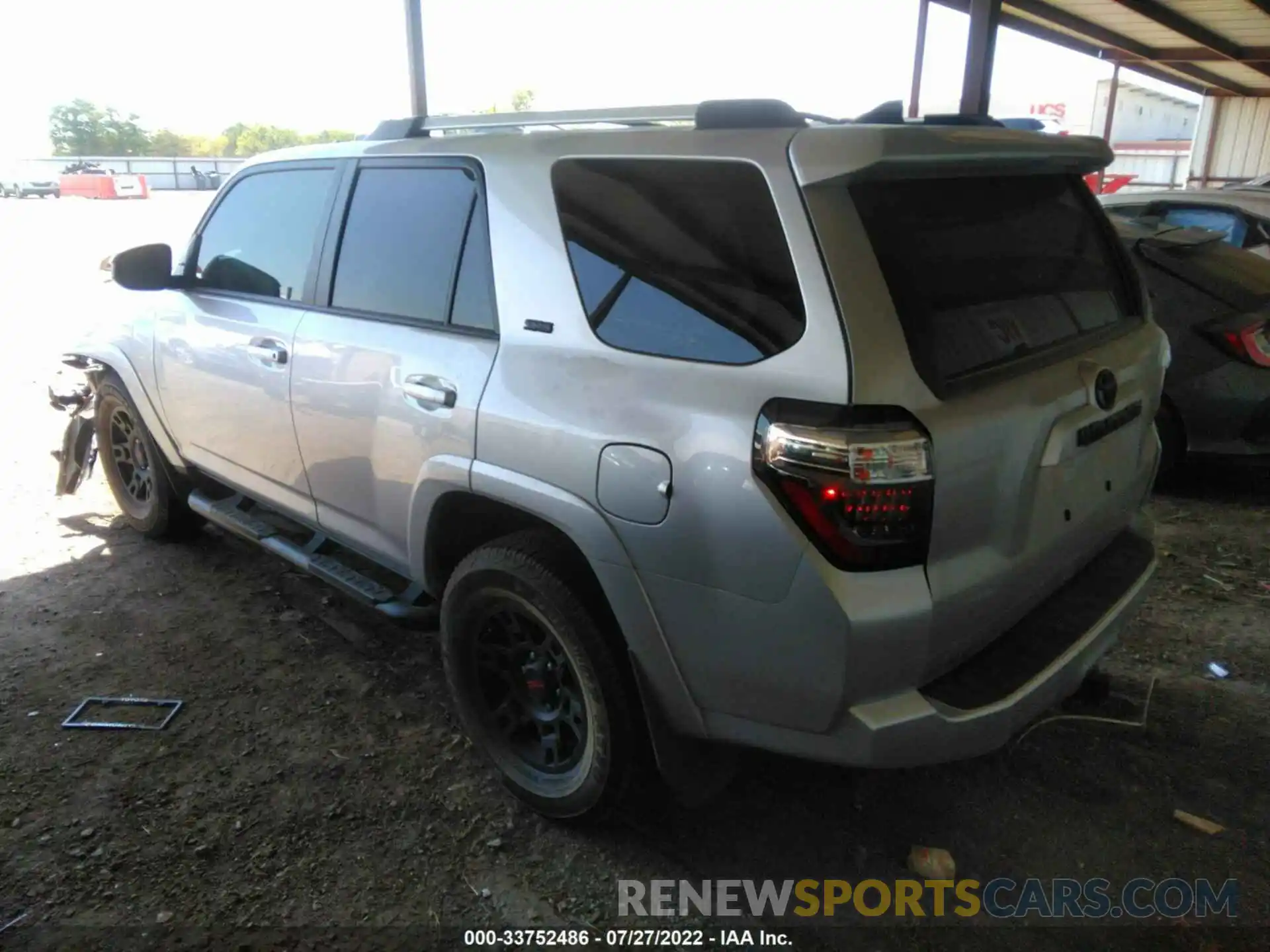 3 Photograph of a damaged car JTEEU5JR0M5249150 TOYOTA 4RUNNER 2021