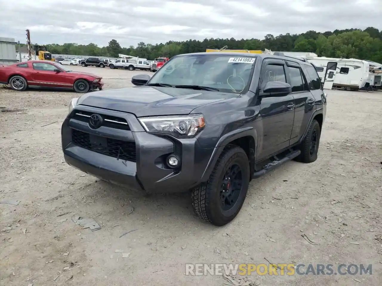 2 Photograph of a damaged car JTEEU5JR1M5230557 TOYOTA 4RUNNER 2021