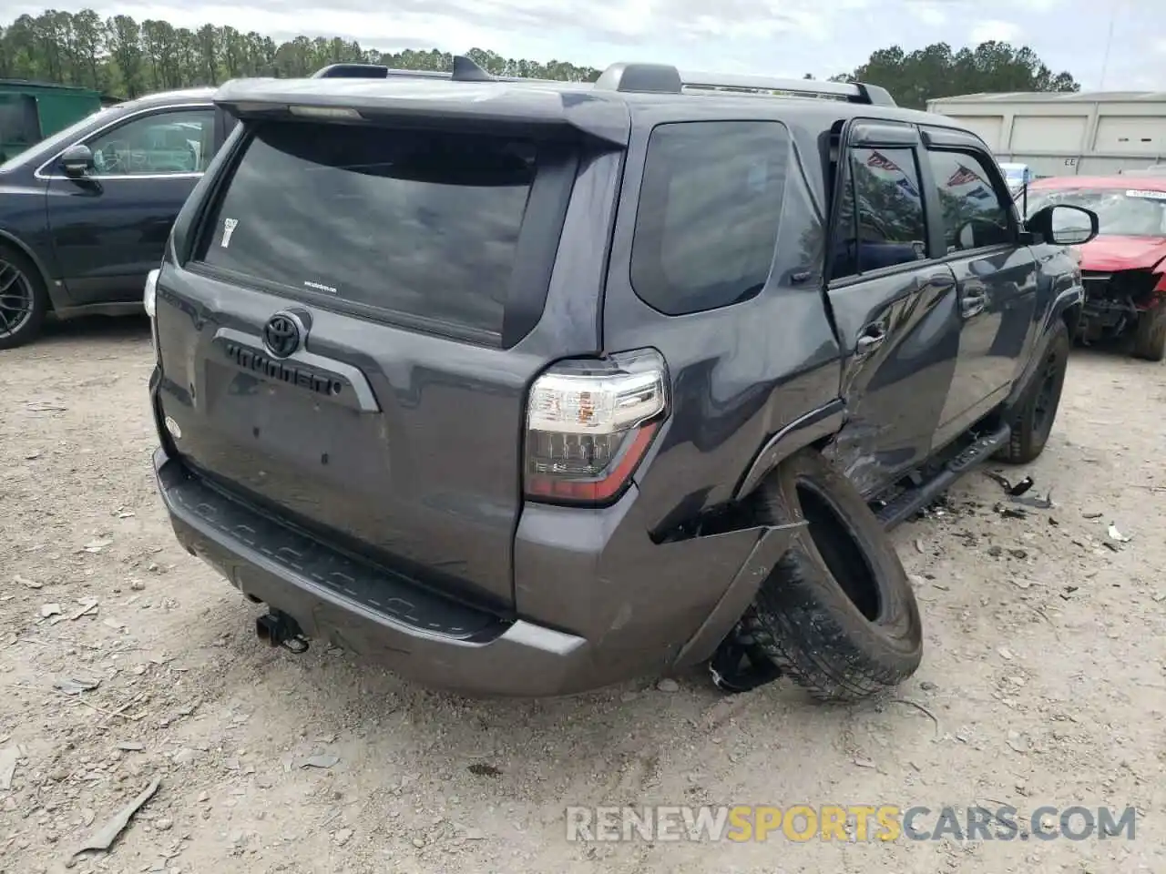 4 Photograph of a damaged car JTEEU5JR1M5230557 TOYOTA 4RUNNER 2021