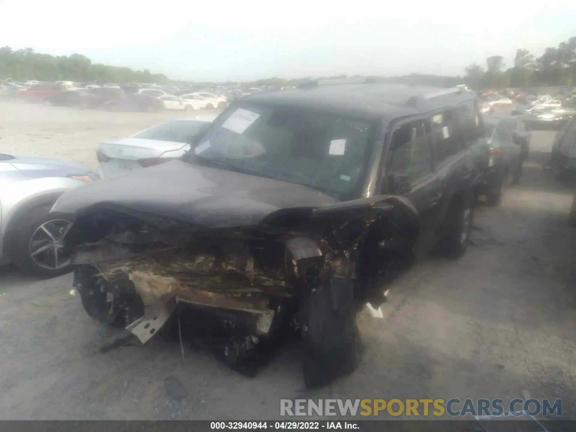 2 Photograph of a damaged car JTEEU5JR1M5230705 TOYOTA 4RUNNER 2021