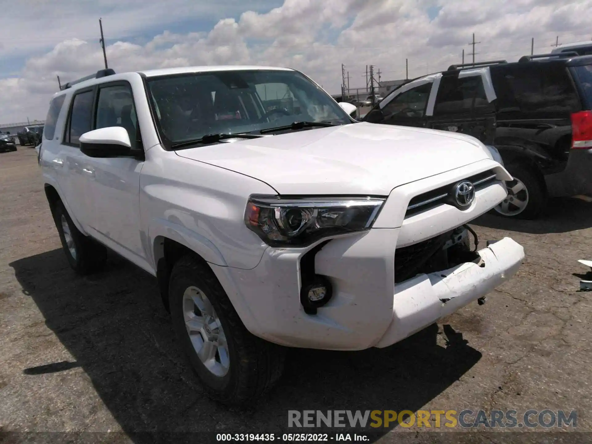 1 Photograph of a damaged car JTEEU5JR1M5232664 TOYOTA 4RUNNER 2021