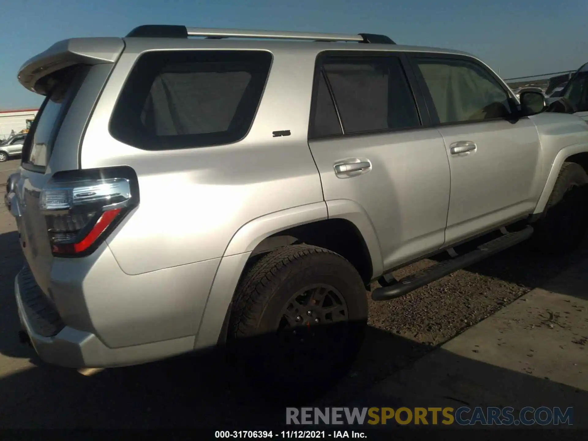 4 Фотография поврежденного автомобиля JTEEU5JR1M5235628 TOYOTA 4RUNNER 2021