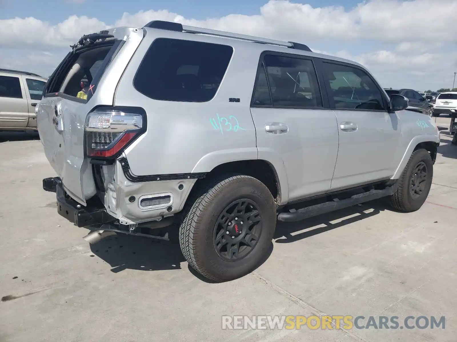 4 Фотография поврежденного автомобиля JTEEU5JR1M5236777 TOYOTA 4RUNNER 2021