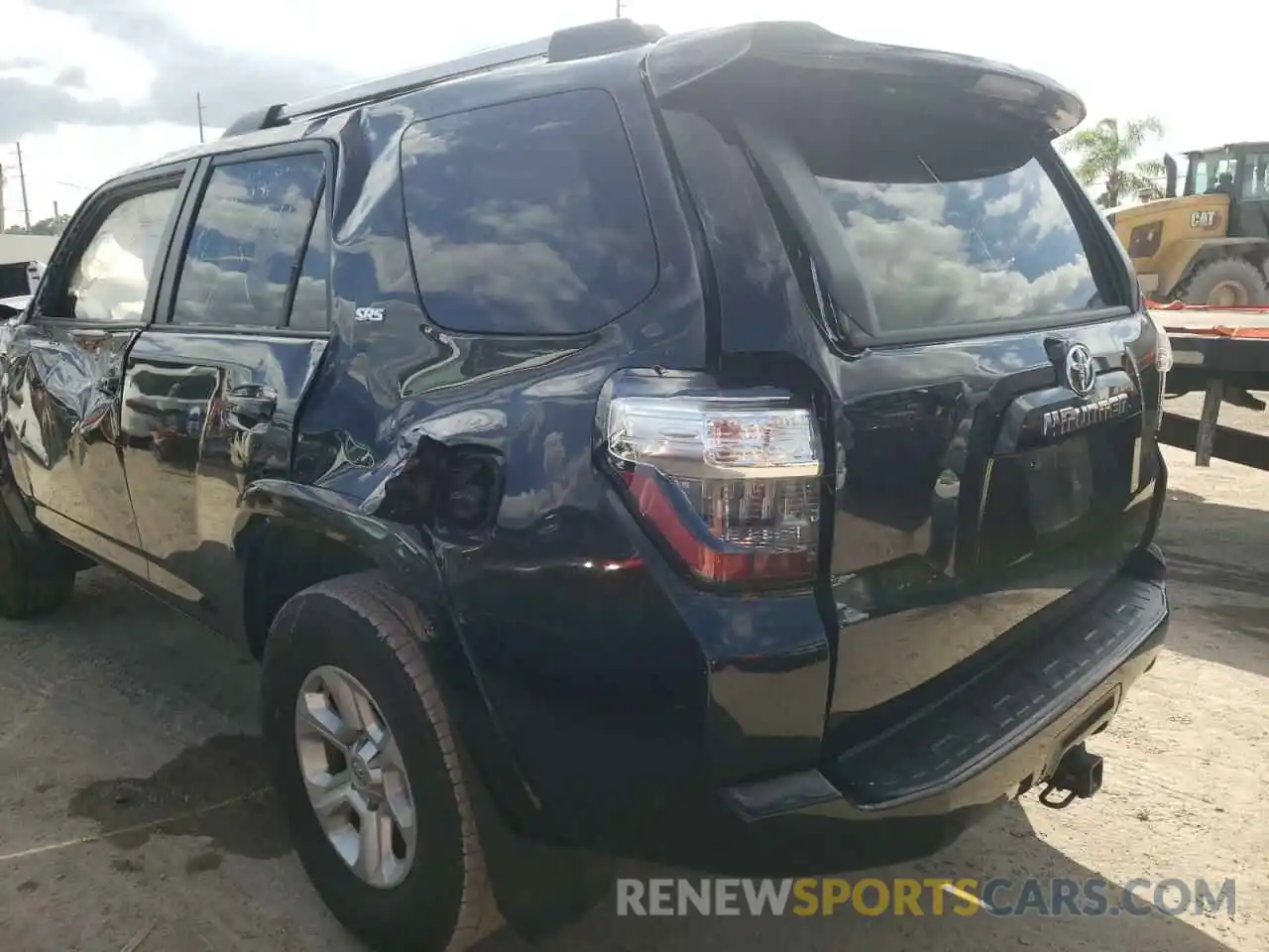 10 Photograph of a damaged car JTEEU5JR1M5237167 TOYOTA 4RUNNER 2021