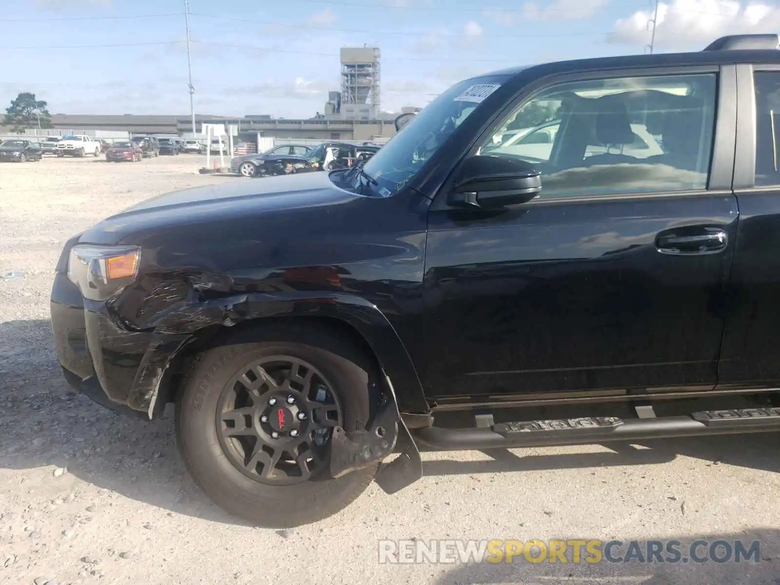 9 Photograph of a damaged car JTEEU5JR1M5239145 TOYOTA 4RUNNER 2021