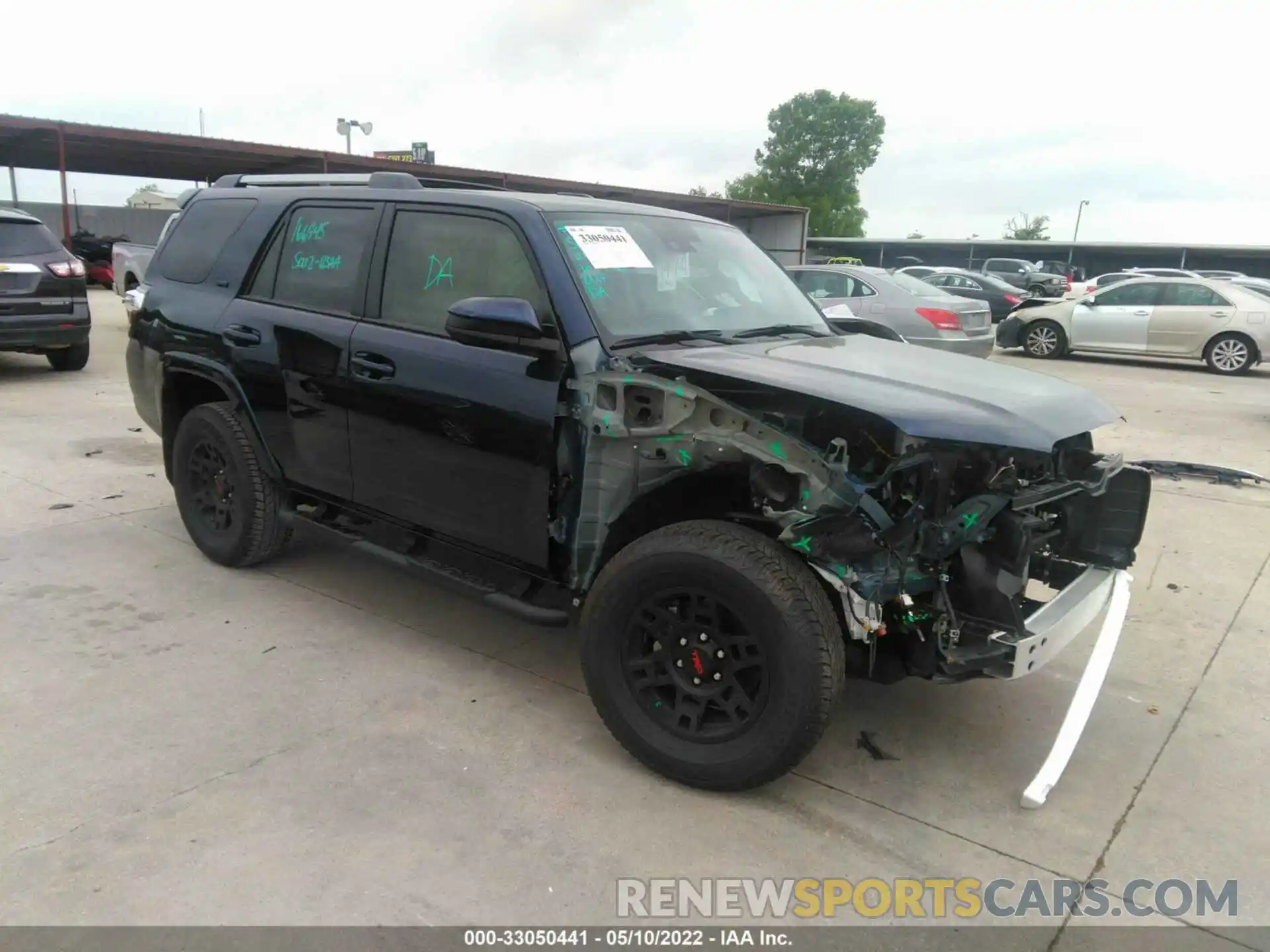 1 Photograph of a damaged car JTEEU5JR1M5239419 TOYOTA 4RUNNER 2021