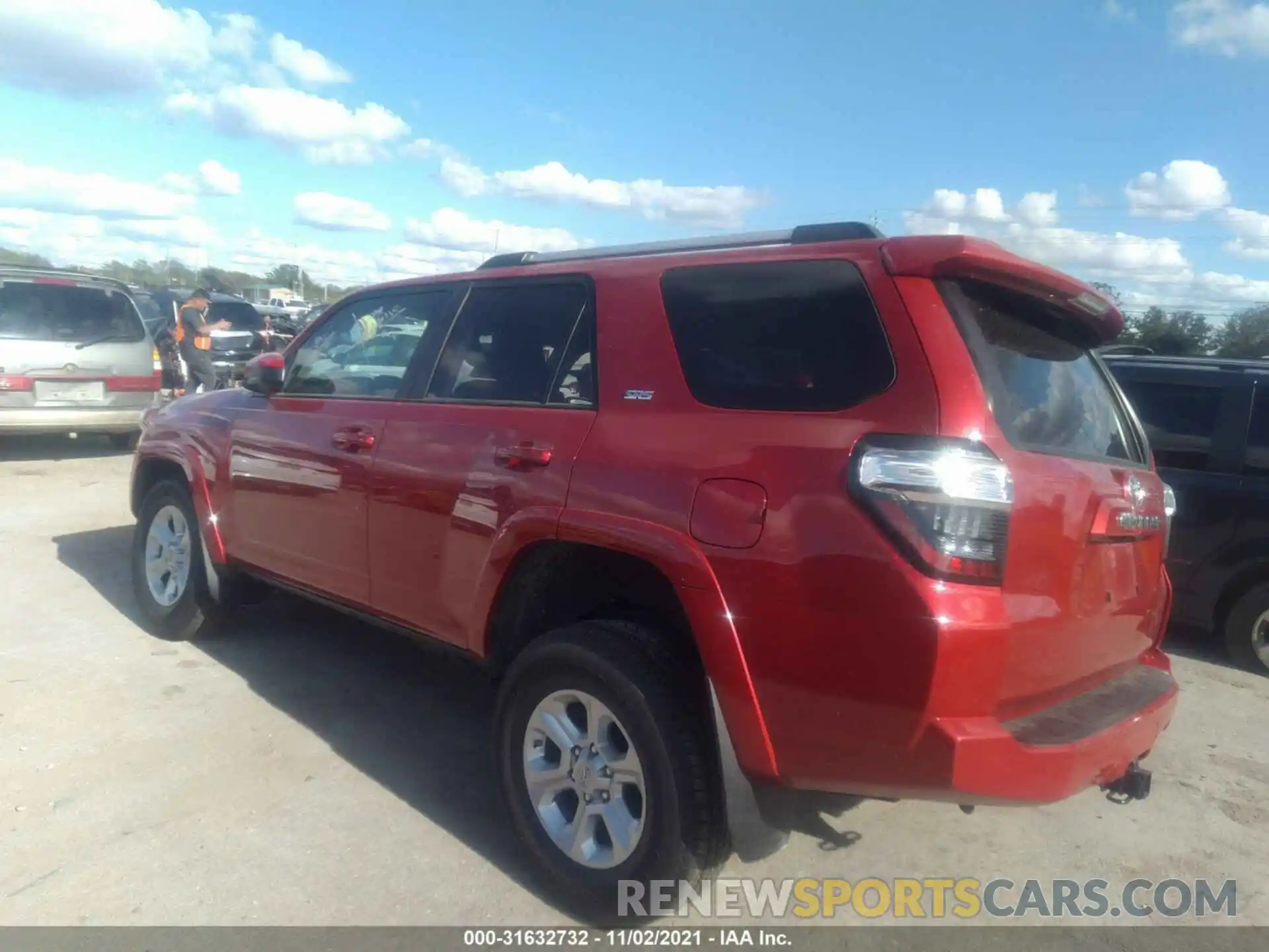 3 Photograph of a damaged car JTEEU5JR1M5244264 TOYOTA 4RUNNER 2021