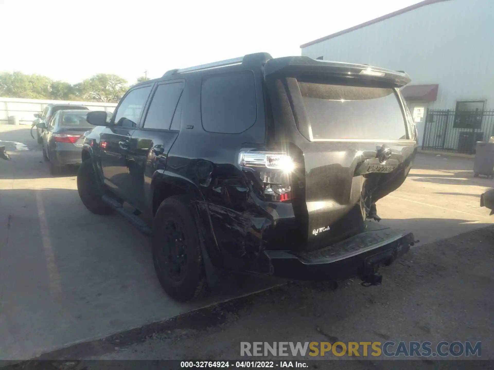 3 Photograph of a damaged car JTEEU5JR2M5228560 TOYOTA 4RUNNER 2021