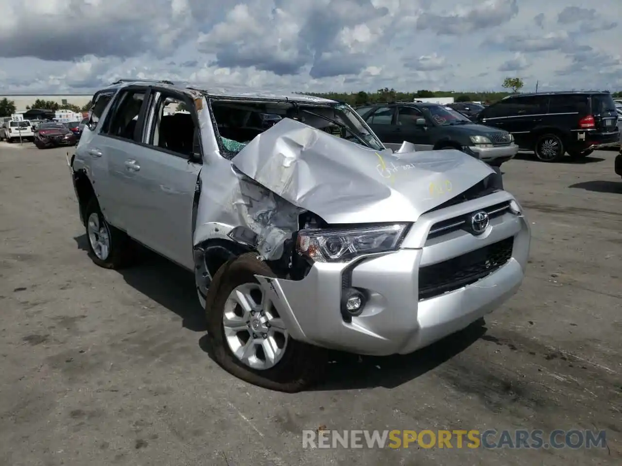 1 Photograph of a damaged car JTEEU5JR2M5229868 TOYOTA 4RUNNER 2021