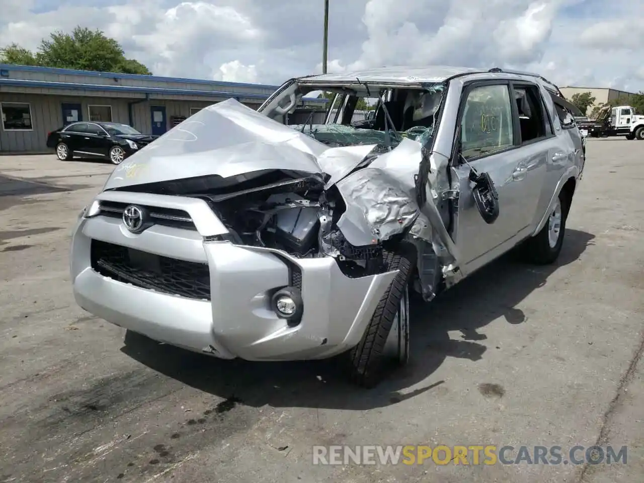 2 Photograph of a damaged car JTEEU5JR2M5229868 TOYOTA 4RUNNER 2021