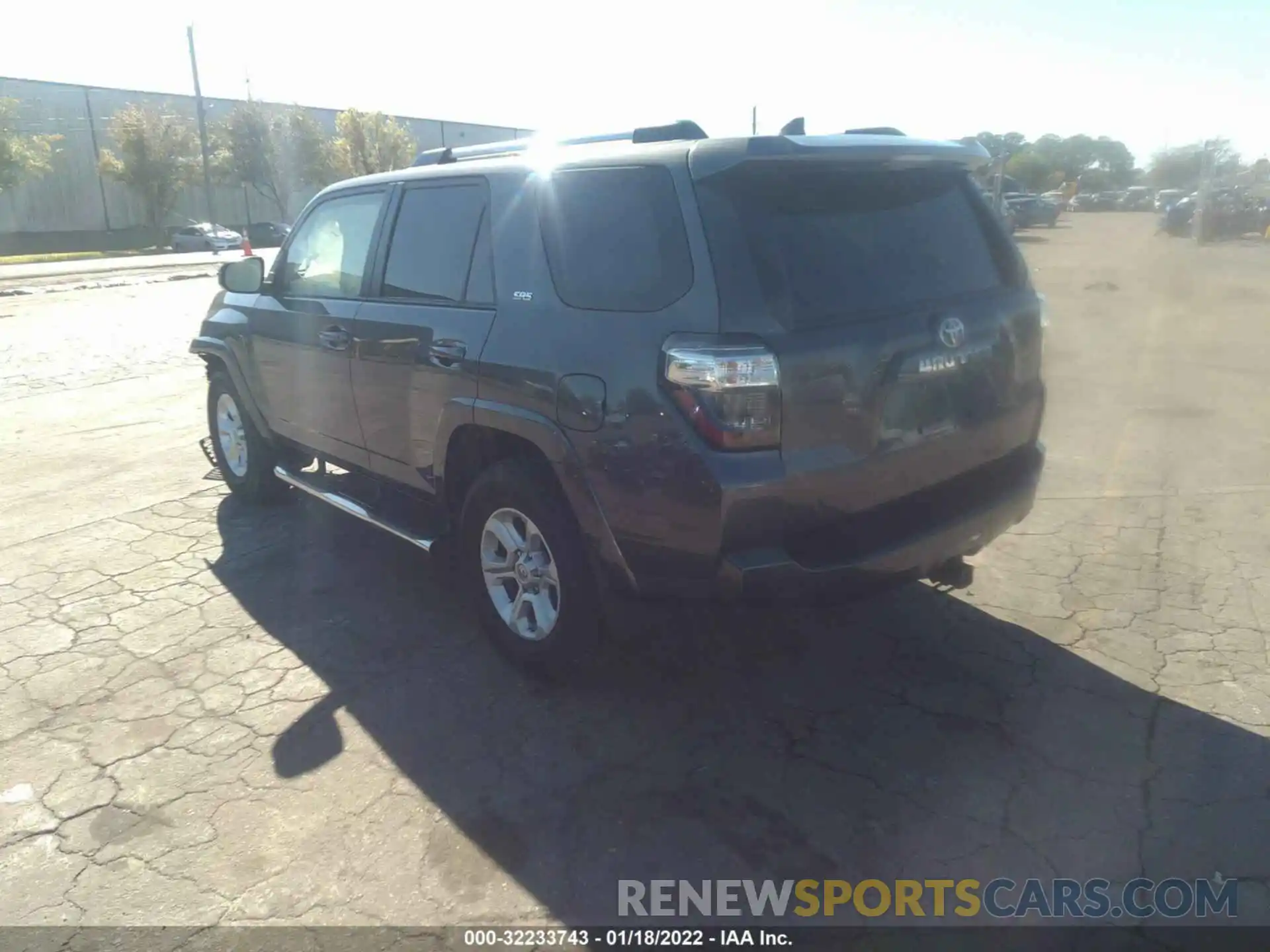 3 Photograph of a damaged car JTEEU5JR2M5232219 TOYOTA 4RUNNER 2021