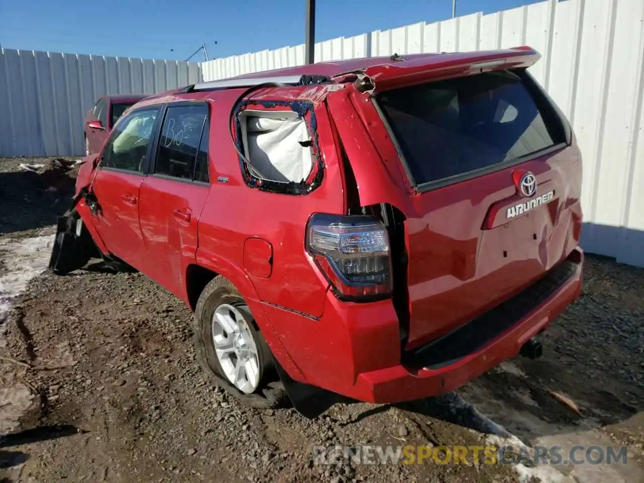 3 Photograph of a damaged car JTEEU5JR2M5238635 TOYOTA 4RUNNER 2021