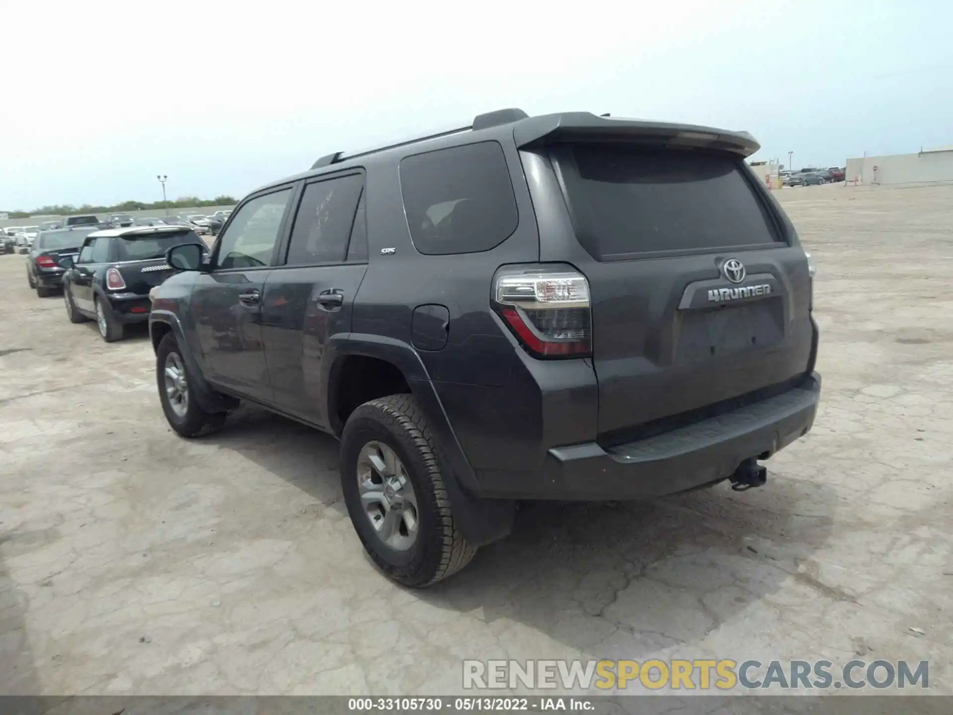 3 Photograph of a damaged car JTEEU5JR2M5242992 TOYOTA 4RUNNER 2021