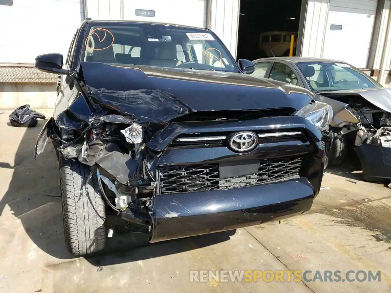 9 Photograph of a damaged car JTEEU5JR3M5233590 TOYOTA 4RUNNER 2021