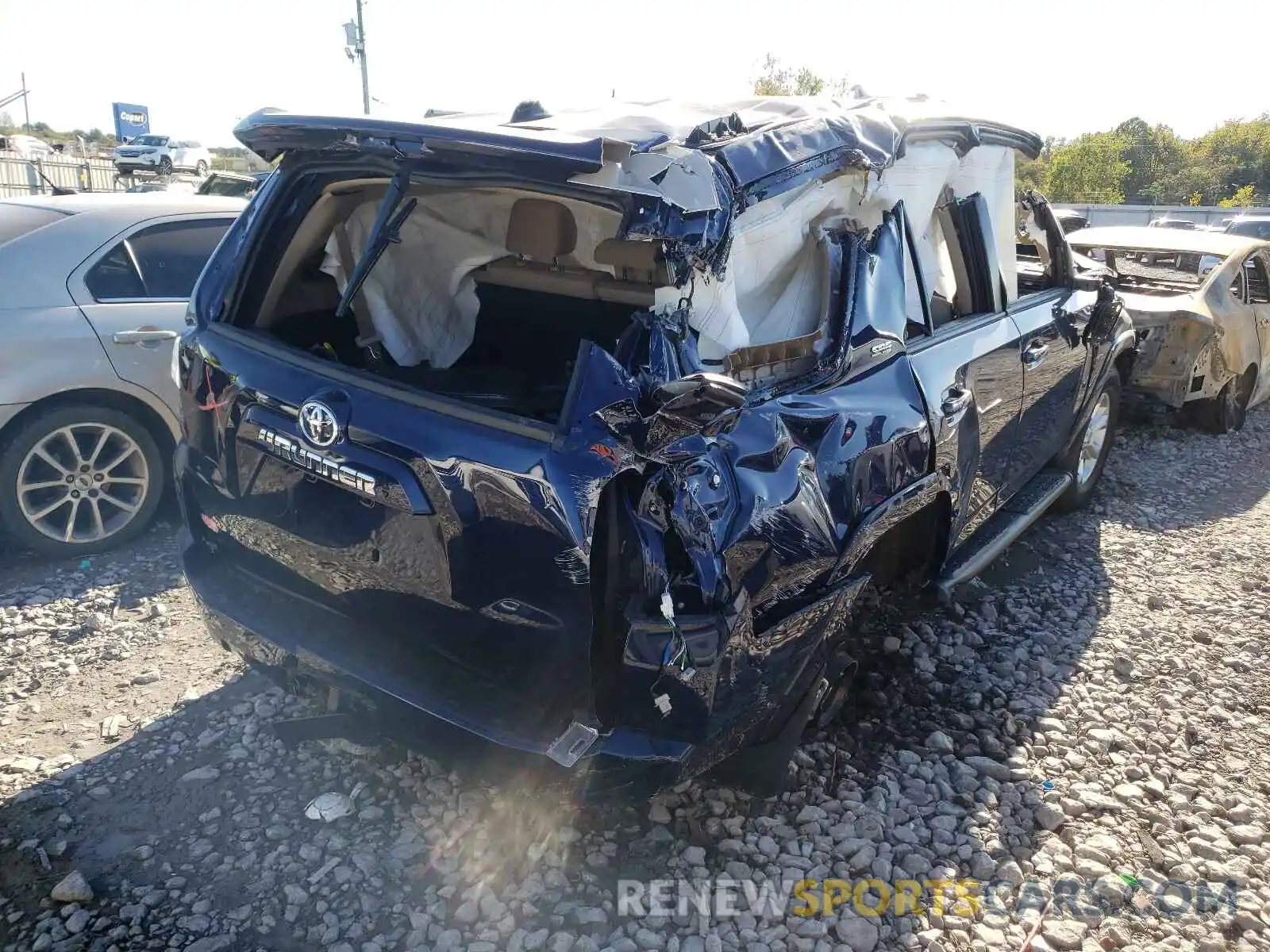 4 Photograph of a damaged car JTEEU5JR3M5250700 TOYOTA 4RUNNER 2021