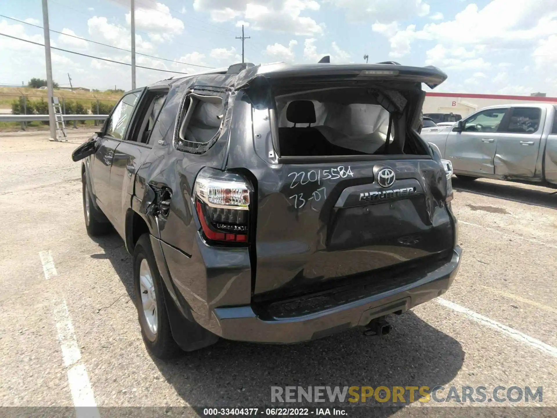 3 Photograph of a damaged car JTEEU5JR4M5230309 TOYOTA 4RUNNER 2021