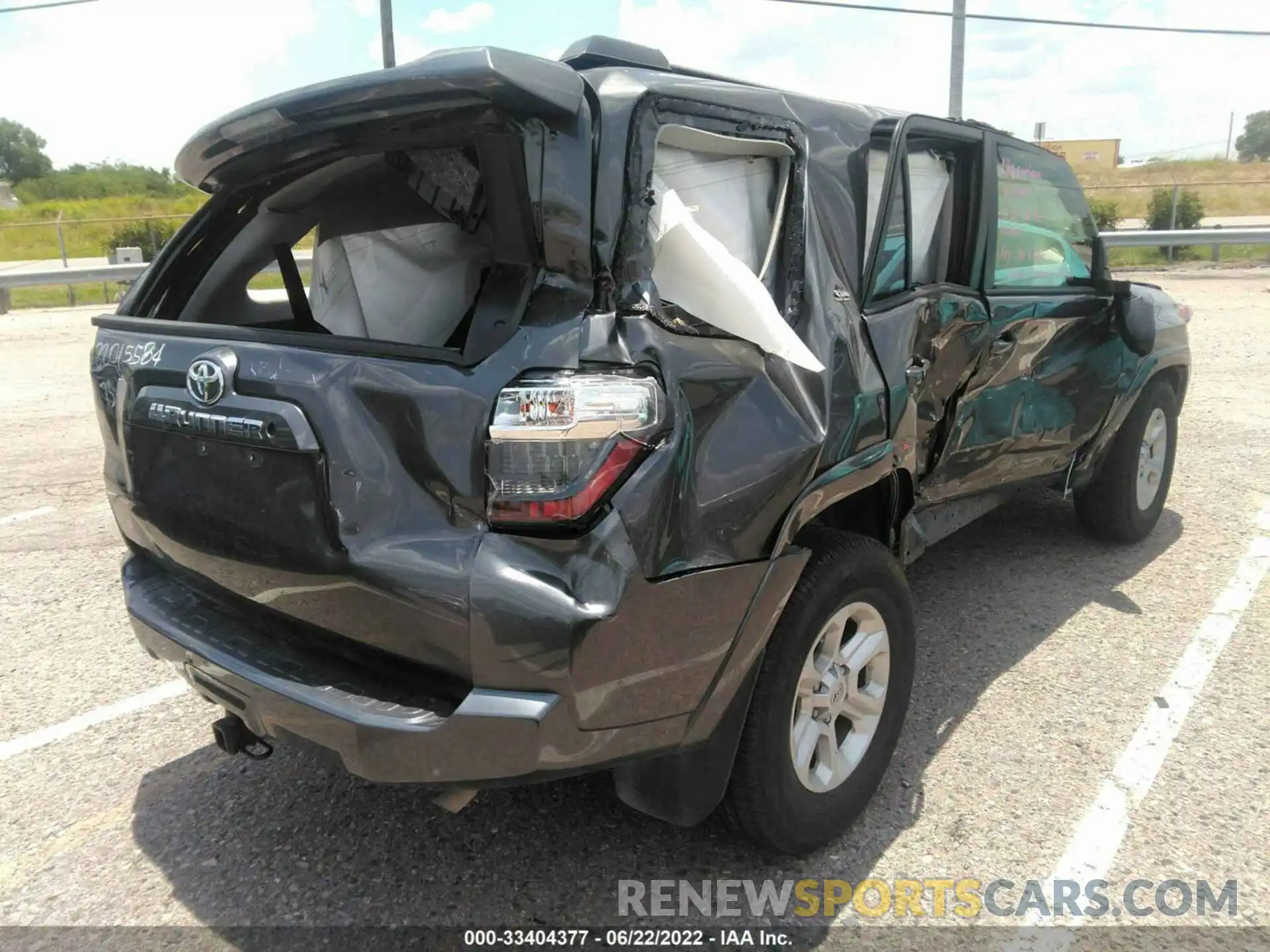 4 Photograph of a damaged car JTEEU5JR4M5230309 TOYOTA 4RUNNER 2021