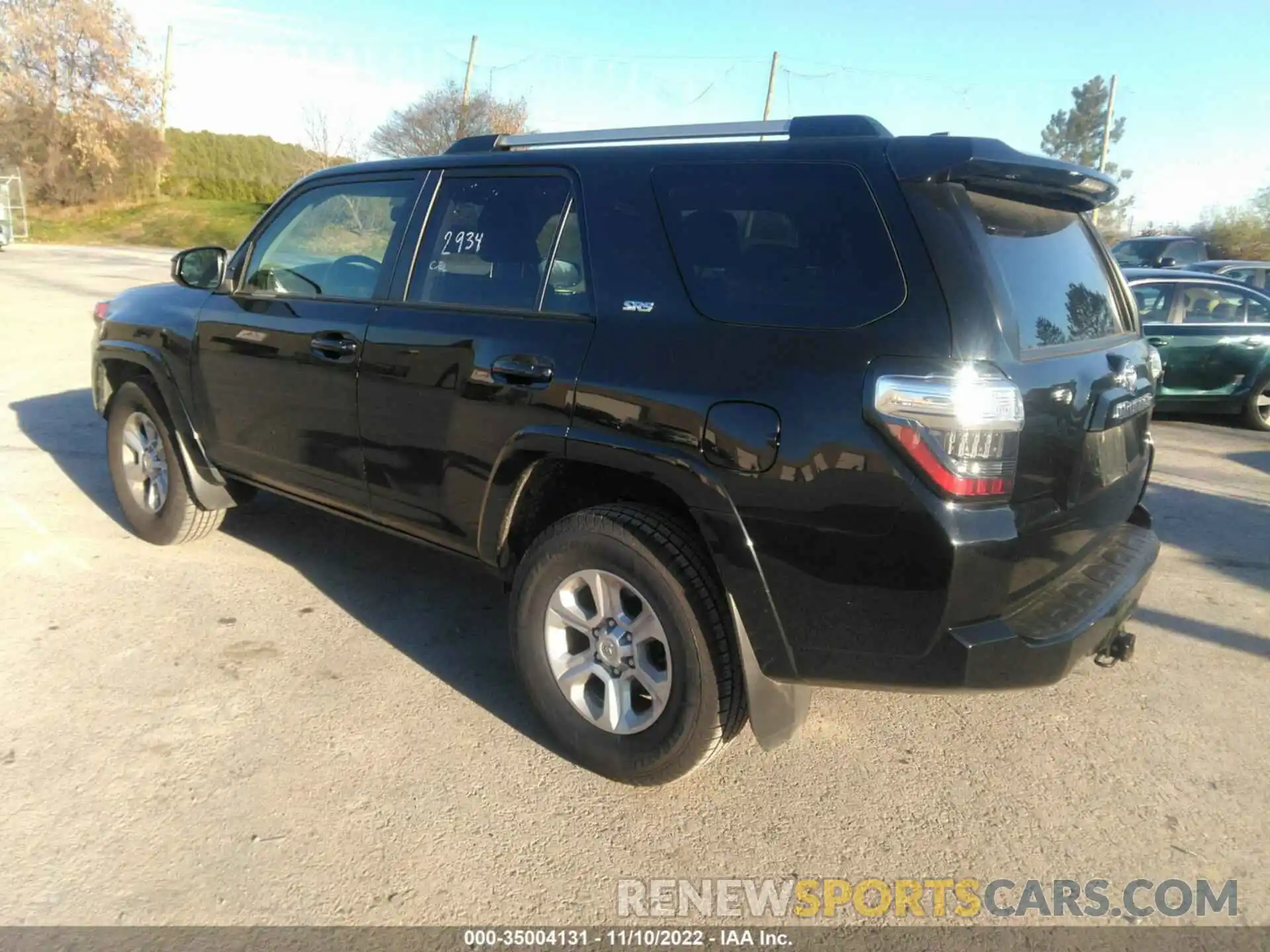 3 Photograph of a damaged car JTEEU5JR4M5233663 TOYOTA 4RUNNER 2021