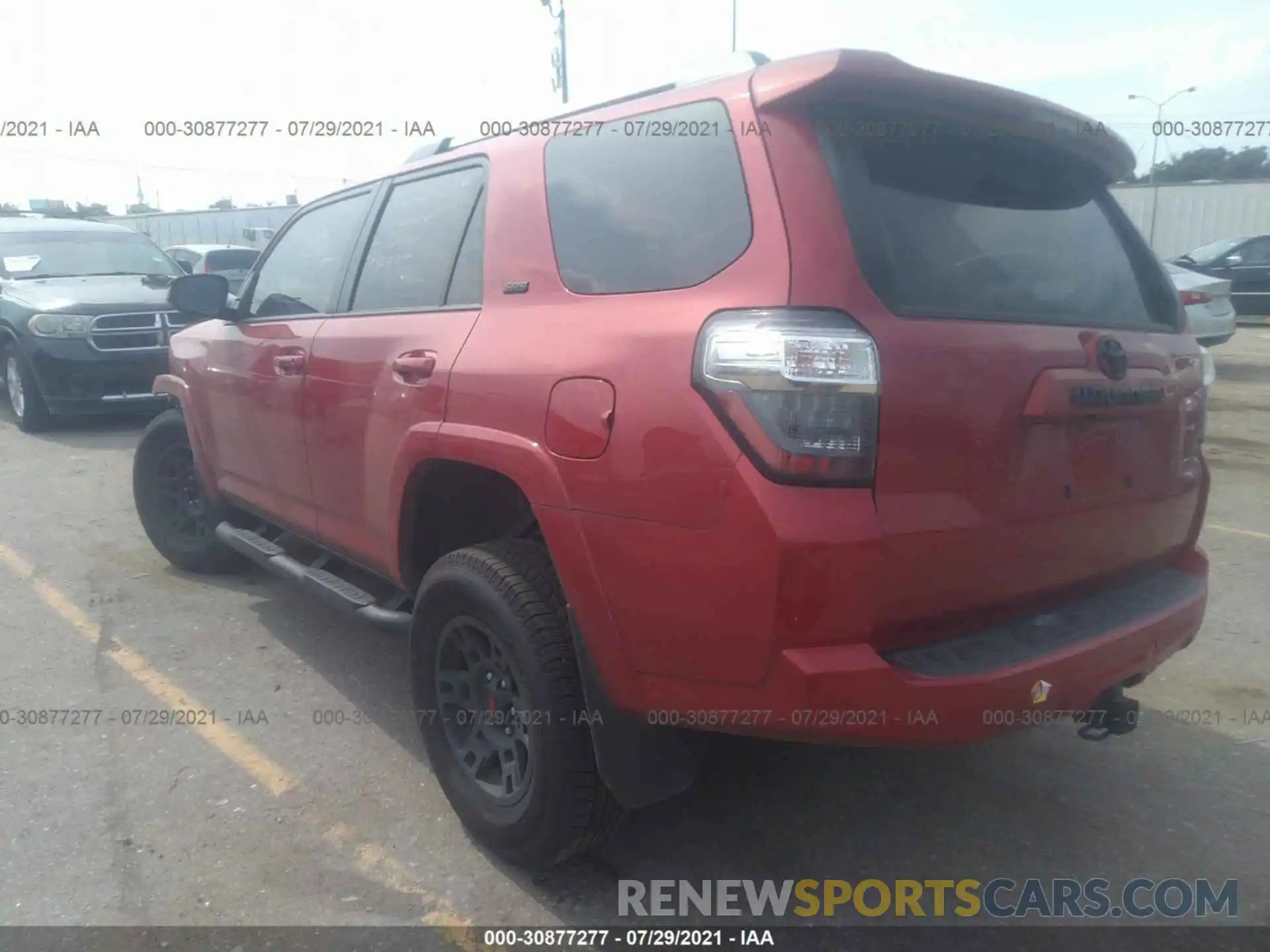 3 Photograph of a damaged car JTEEU5JR4M5235929 TOYOTA 4RUNNER 2021