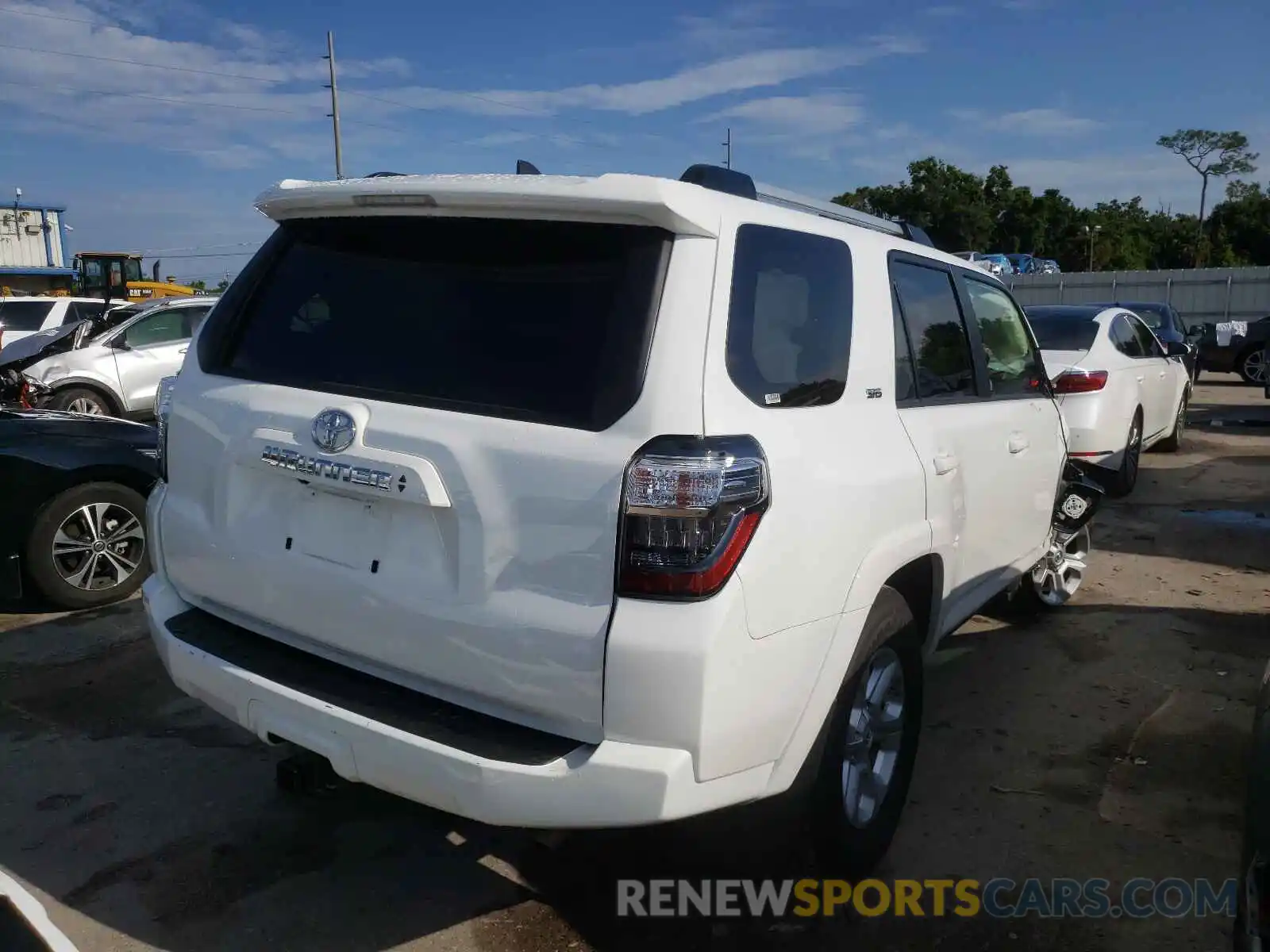 4 Photograph of a damaged car JTEEU5JR4M5243044 TOYOTA 4RUNNER 2021