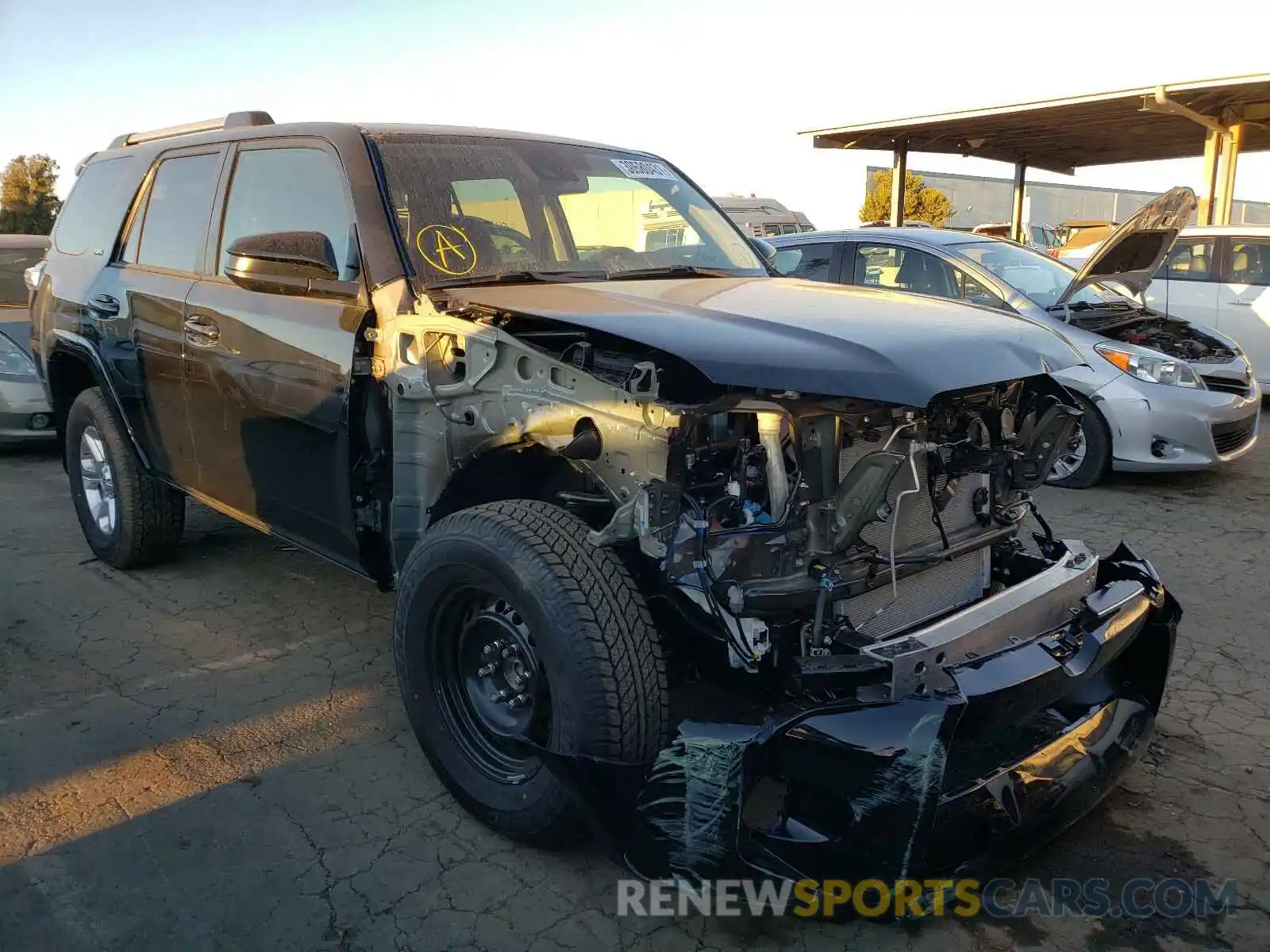 1 Photograph of a damaged car JTEEU5JR5M5233011 TOYOTA 4RUNNER 2021