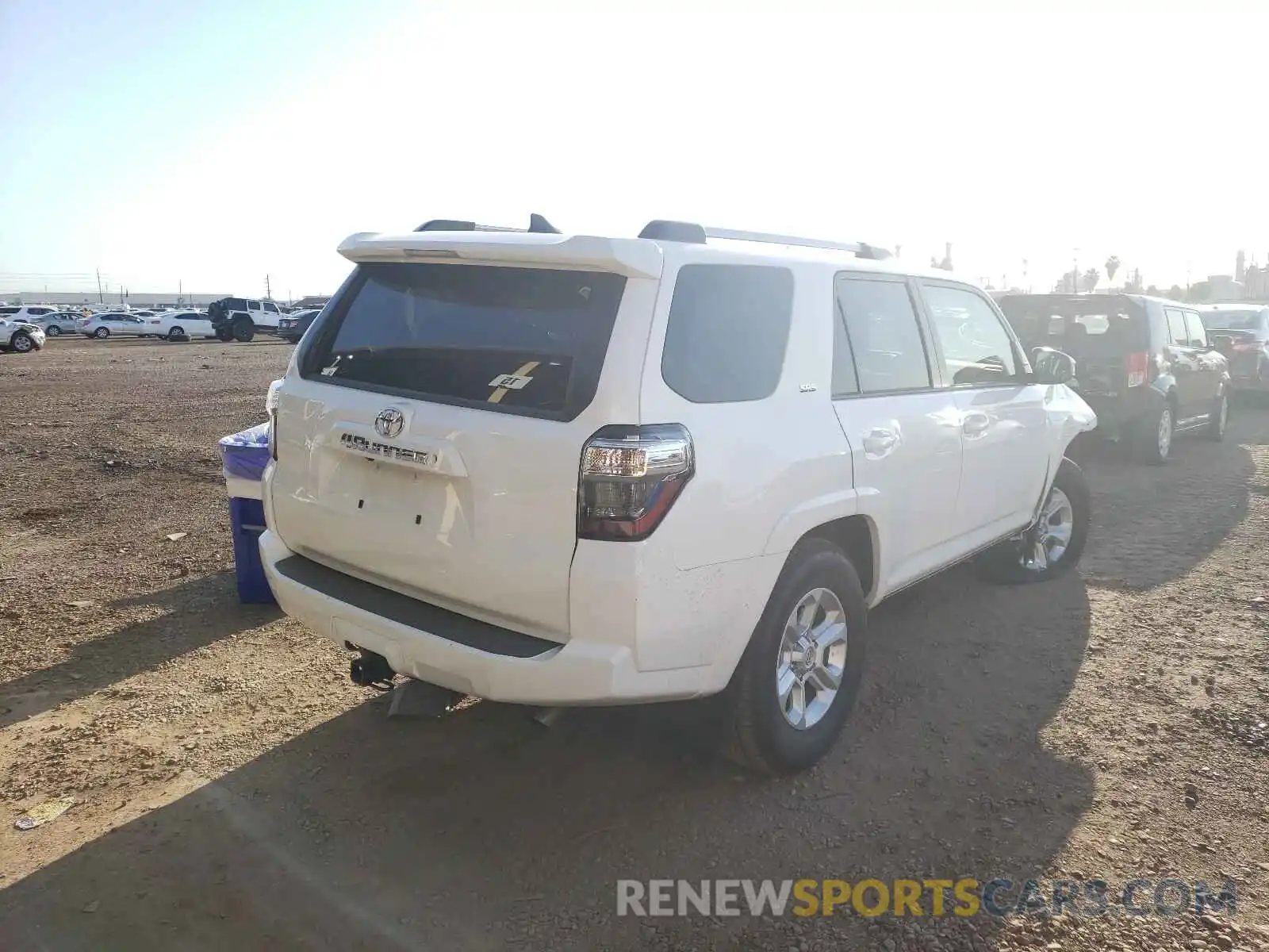 4 Photograph of a damaged car JTEEU5JR5M5235826 TOYOTA 4RUNNER 2021