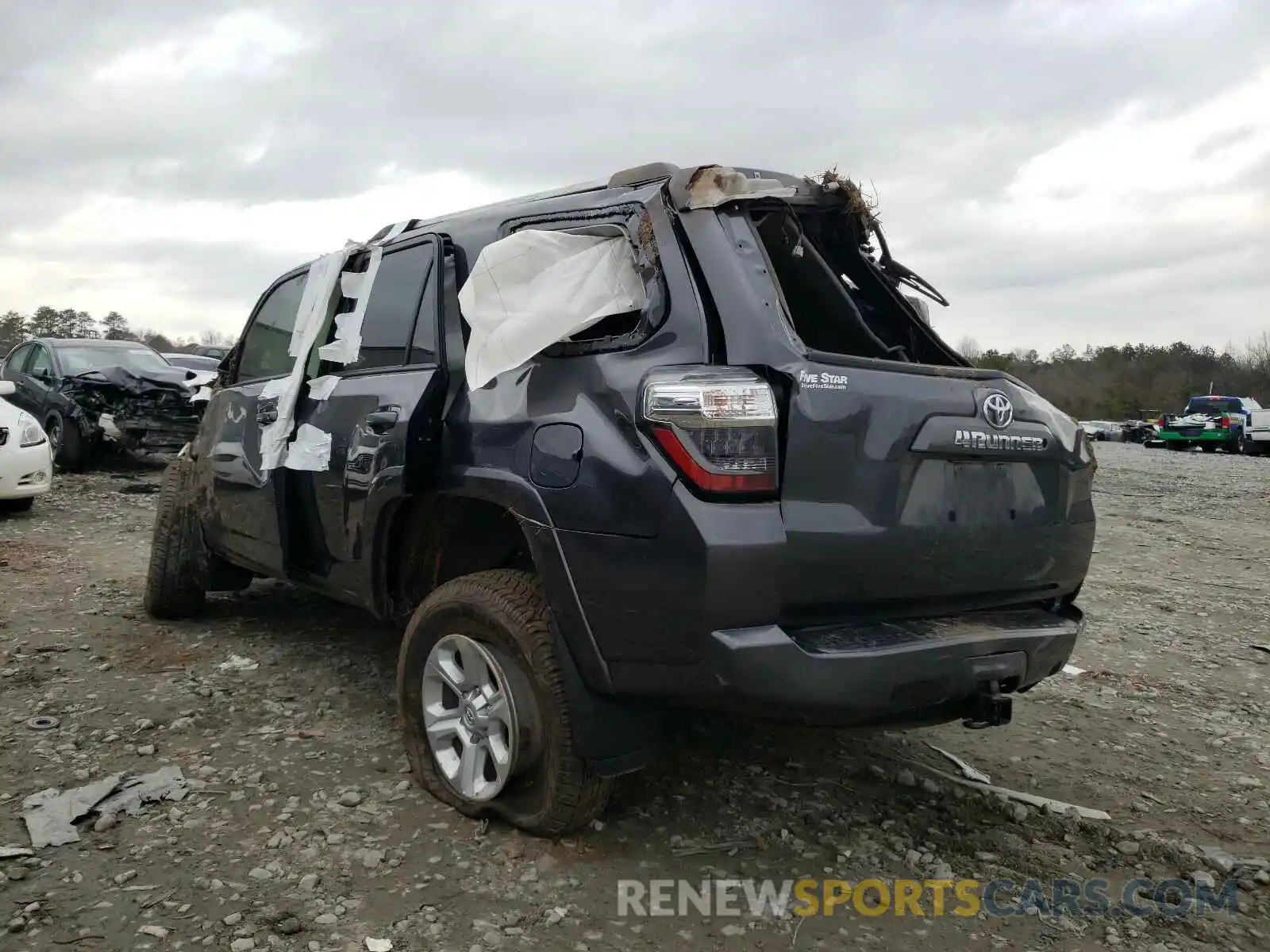 3 Photograph of a damaged car JTEEU5JR6M5231588 TOYOTA 4RUNNER 2021