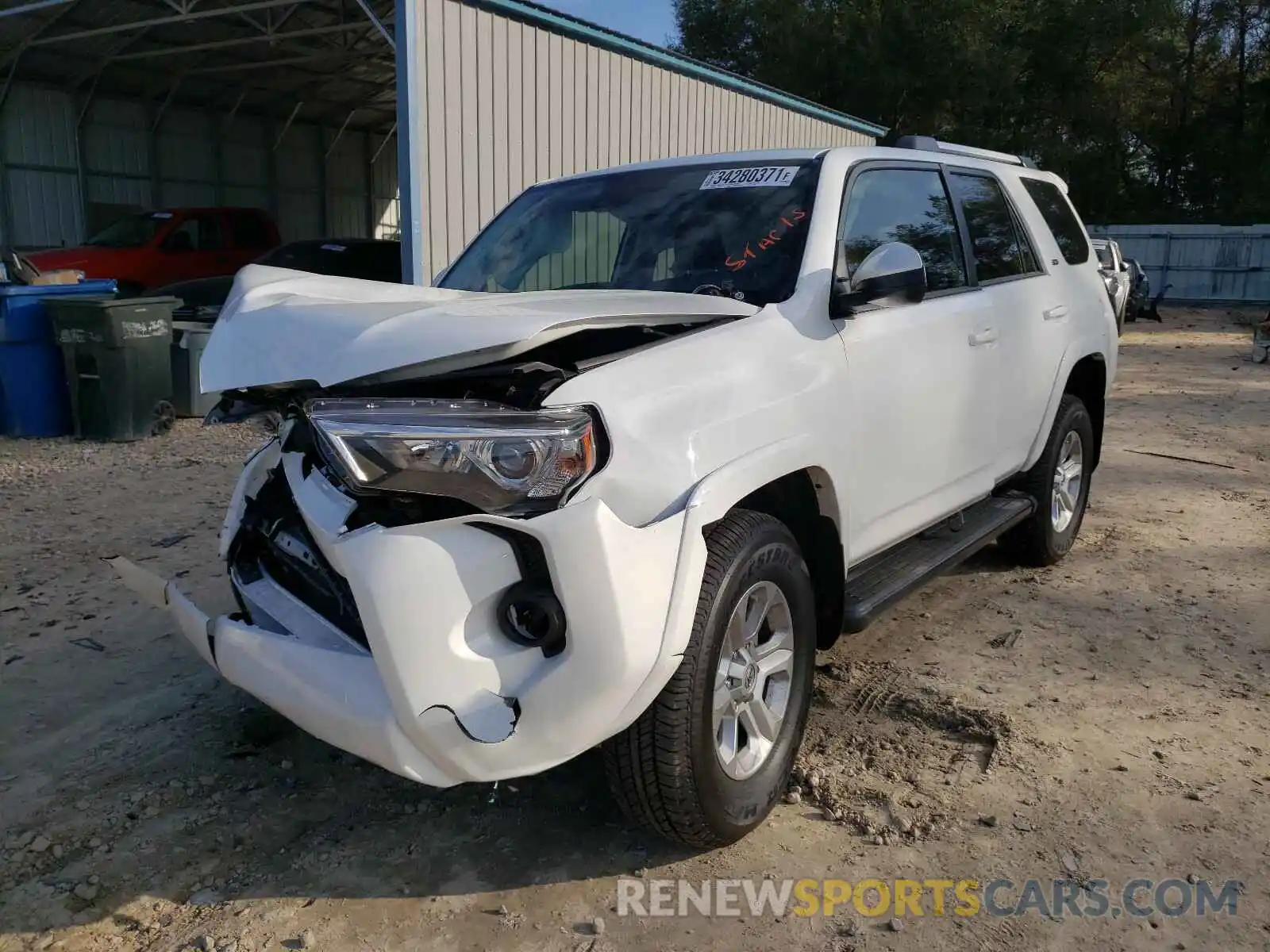 2 Photograph of a damaged car JTEEU5JR6M5233860 TOYOTA 4RUNNER 2021