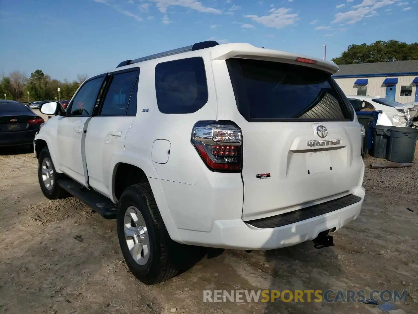 3 Photograph of a damaged car JTEEU5JR6M5233860 TOYOTA 4RUNNER 2021