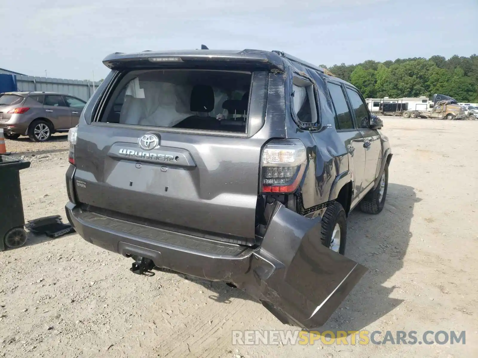 4 Photograph of a damaged car JTEEU5JR6M5234121 TOYOTA 4RUNNER 2021