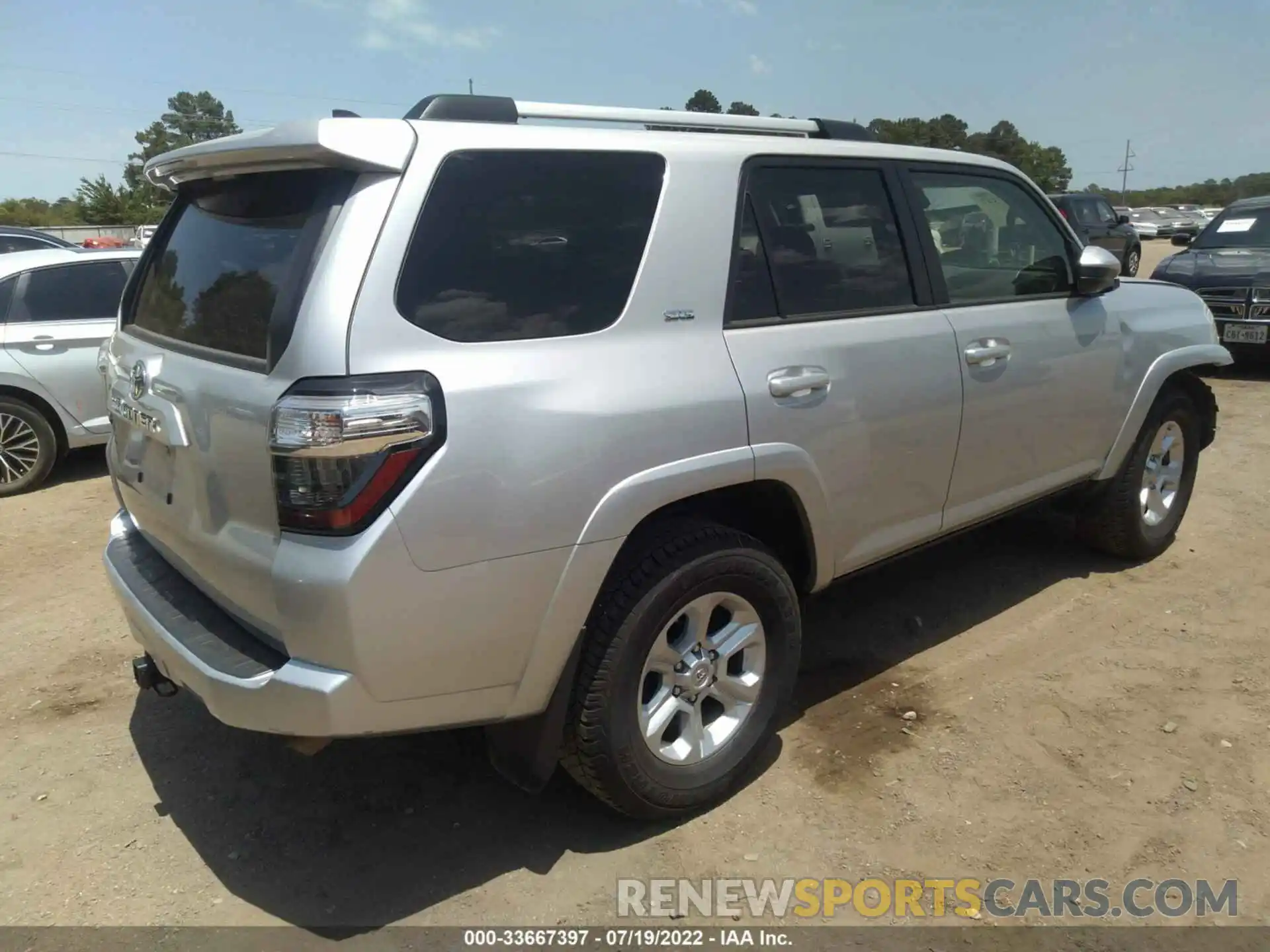 4 Photograph of a damaged car JTEEU5JR6M5238718 TOYOTA 4RUNNER 2021