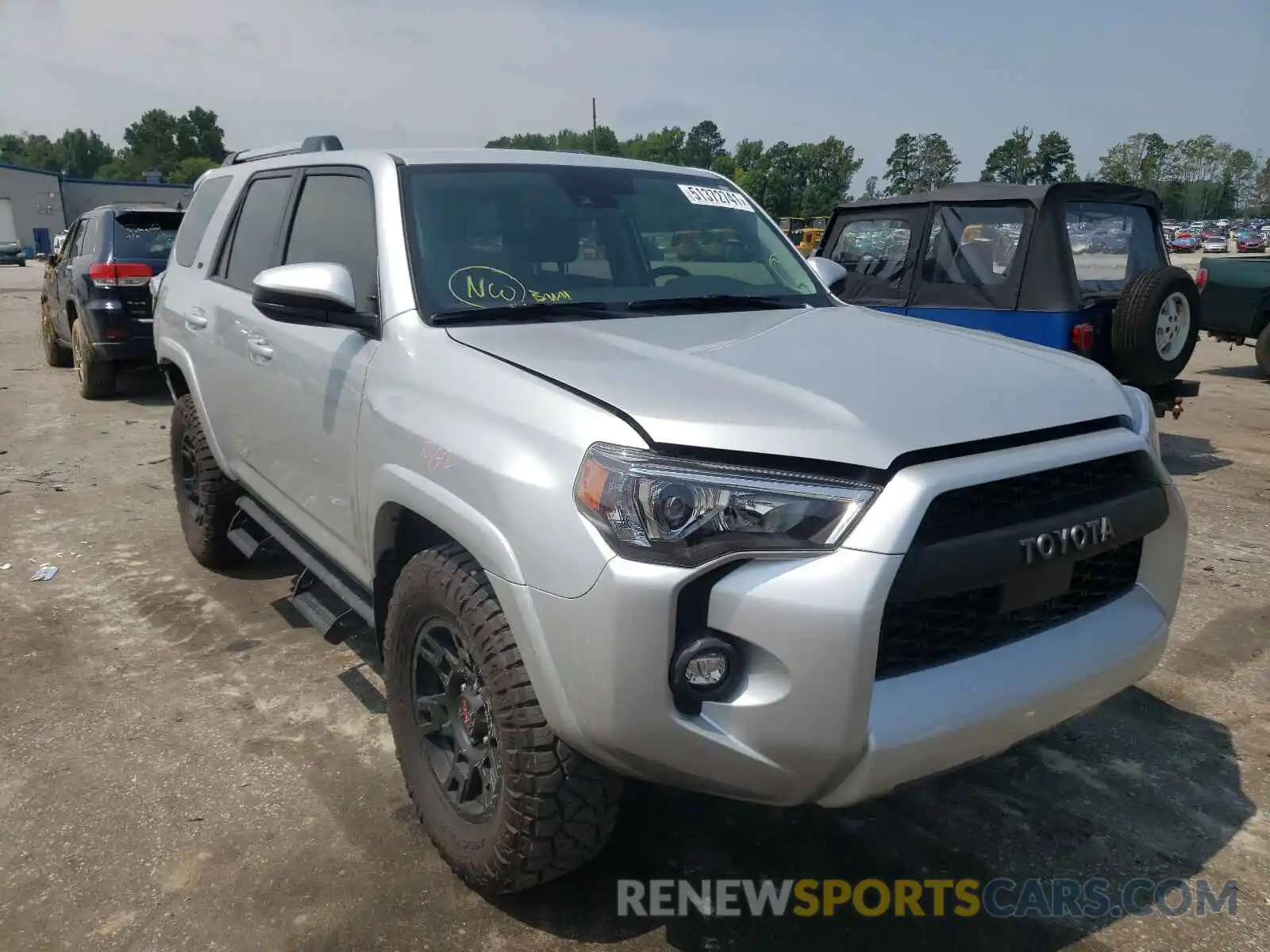 1 Photograph of a damaged car JTEEU5JR6M5240078 TOYOTA 4RUNNER 2021