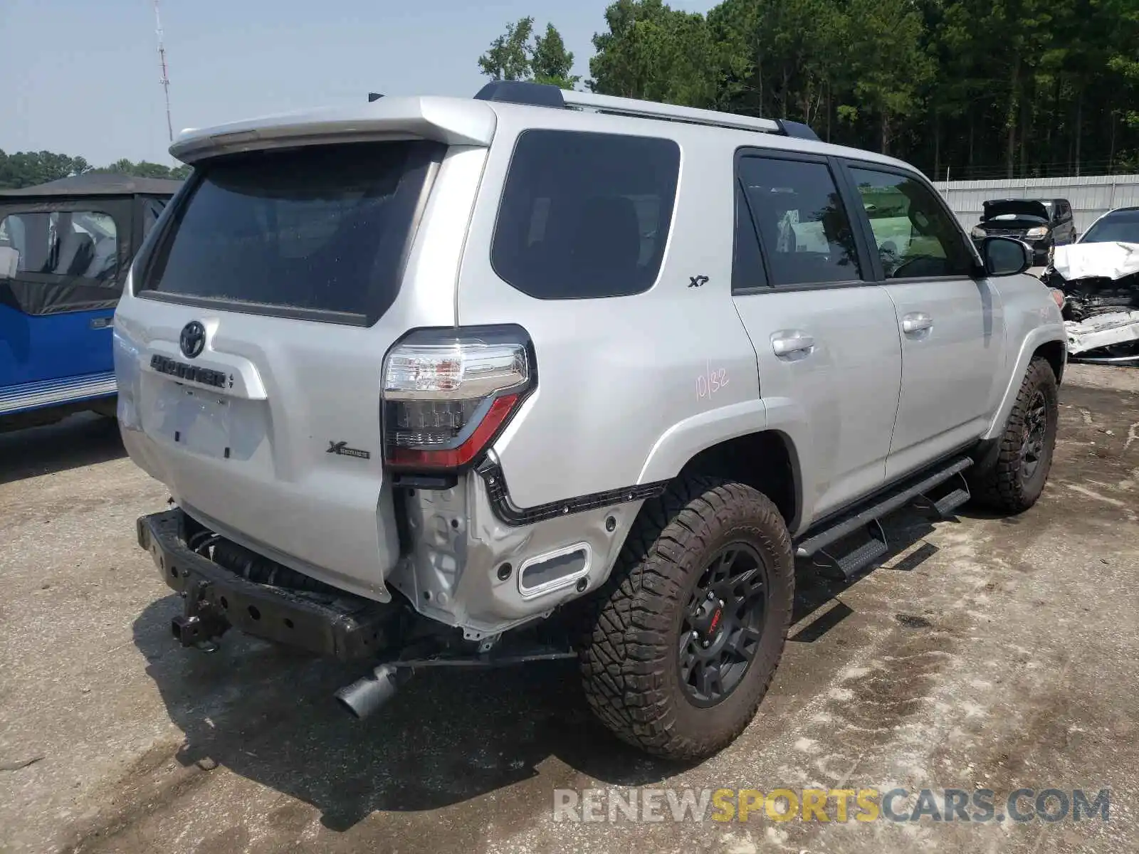 4 Фотография поврежденного автомобиля JTEEU5JR6M5240078 TOYOTA 4RUNNER 2021