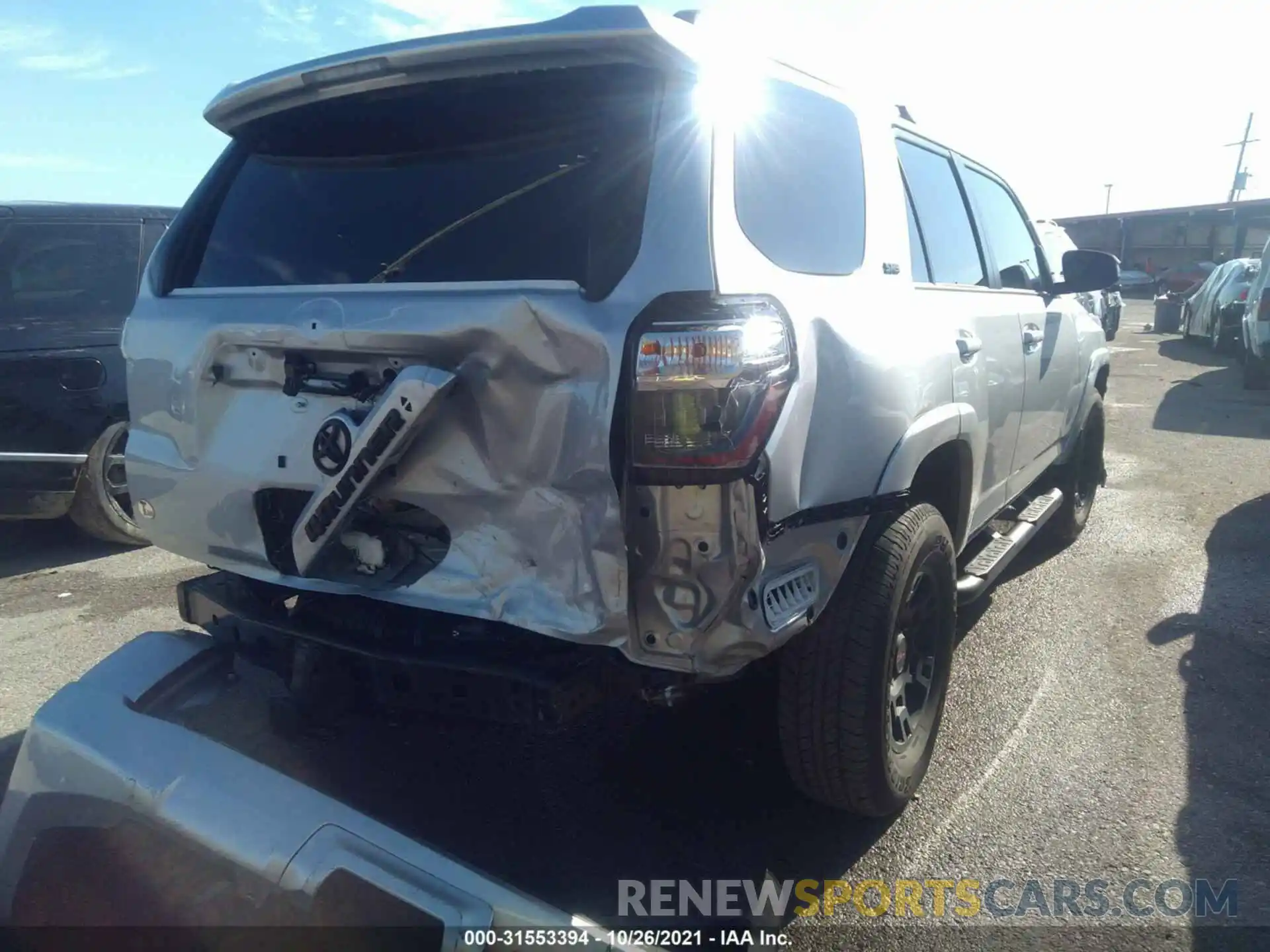 4 Photograph of a damaged car JTEEU5JR6M5240193 TOYOTA 4RUNNER 2021