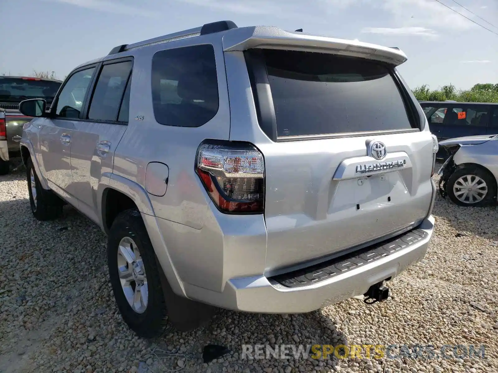 3 Photograph of a damaged car JTEEU5JR7M5234239 TOYOTA 4RUNNER 2021