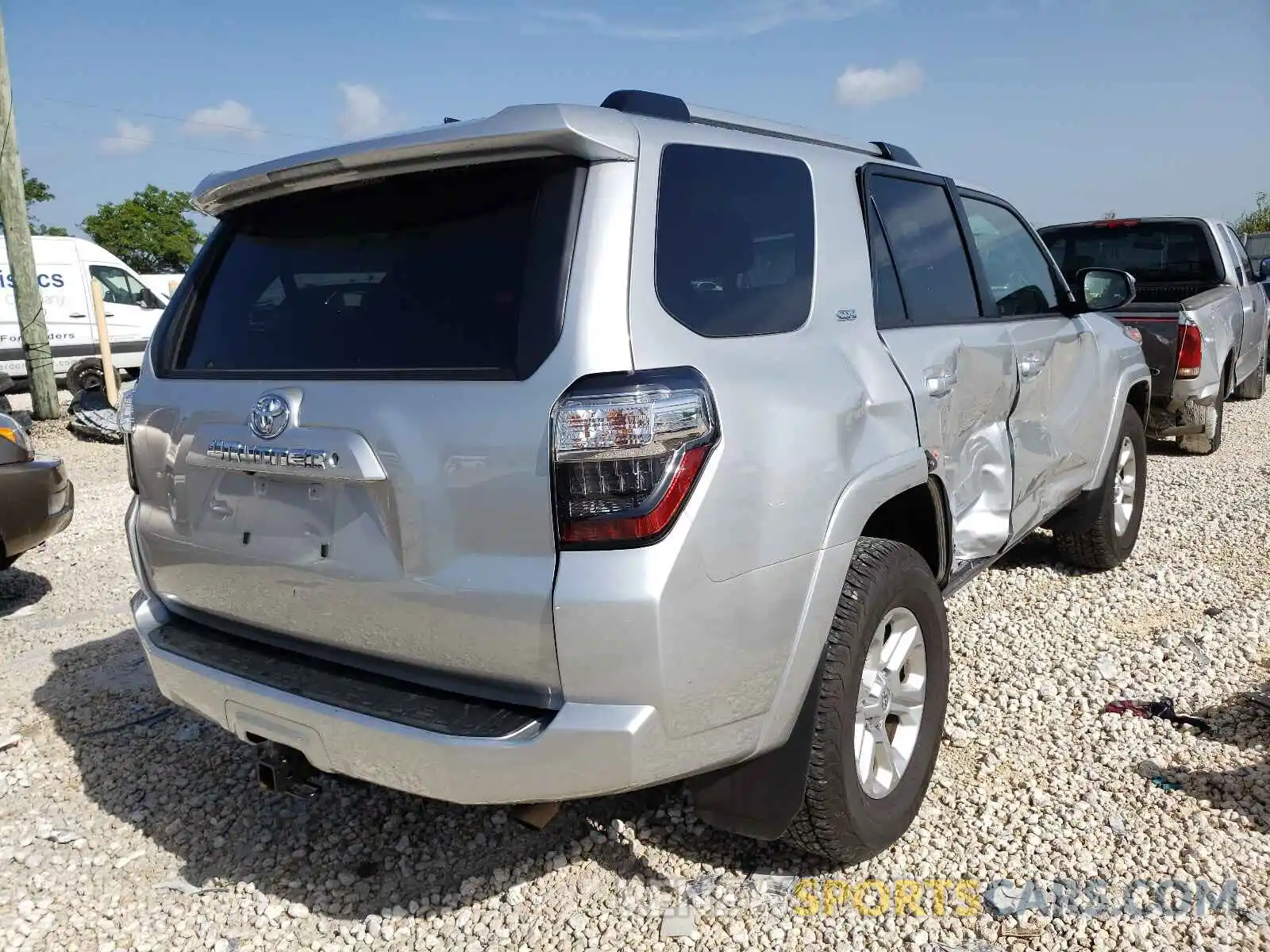 4 Photograph of a damaged car JTEEU5JR7M5234239 TOYOTA 4RUNNER 2021