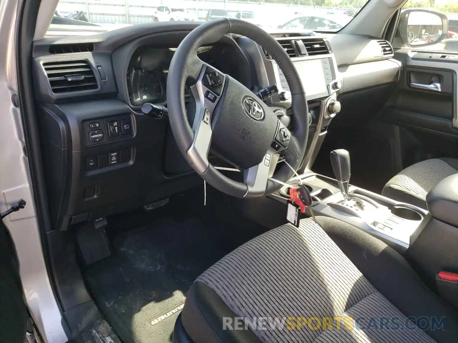 9 Photograph of a damaged car JTEEU5JR7M5234239 TOYOTA 4RUNNER 2021