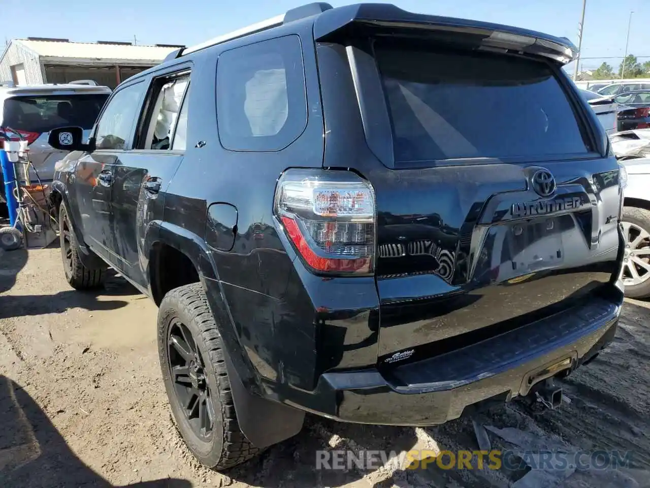 3 Photograph of a damaged car JTEEU5JR7M5239196 TOYOTA 4RUNNER 2021