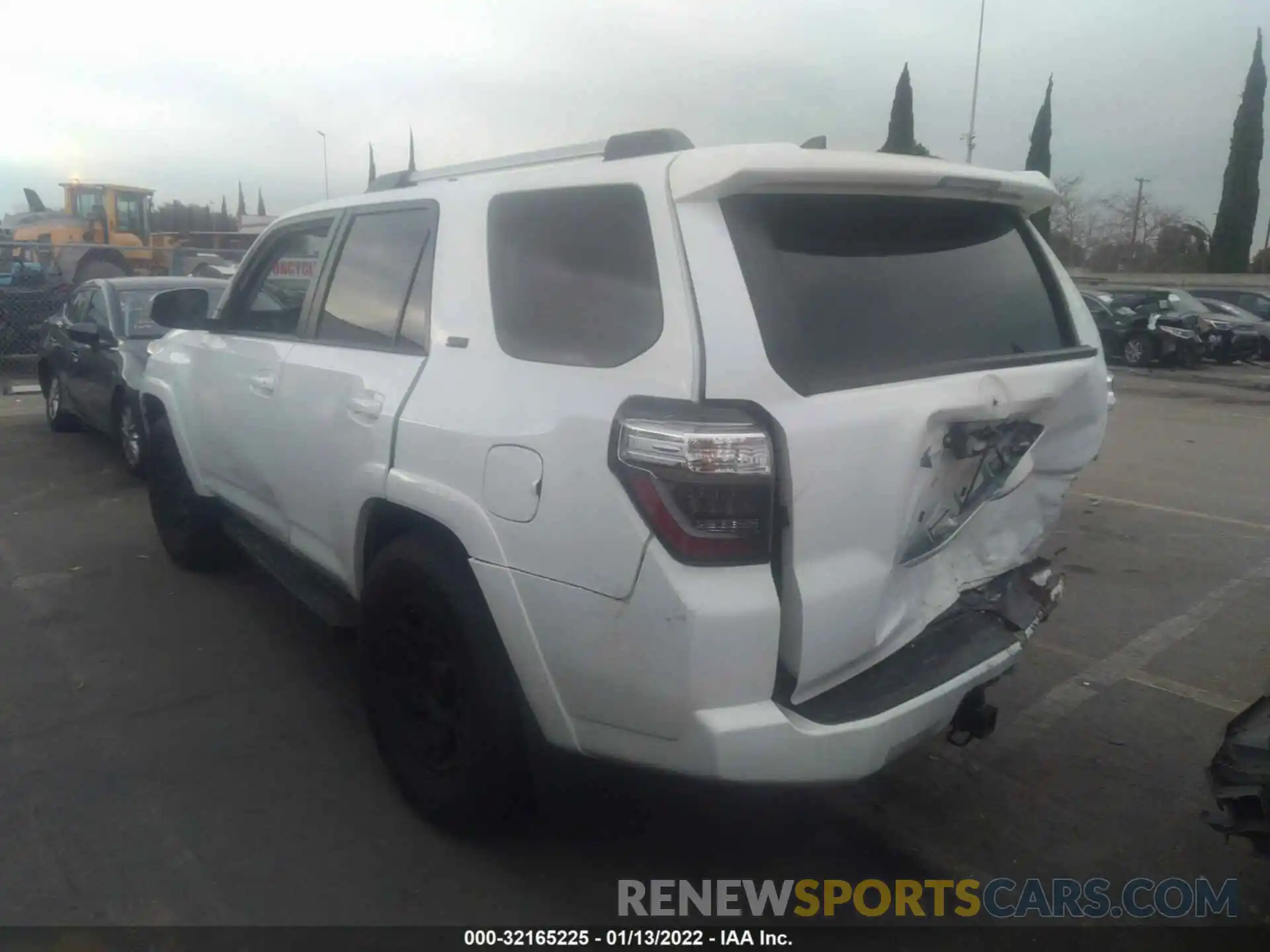 3 Photograph of a damaged car JTEEU5JR7M5244706 TOYOTA 4RUNNER 2021