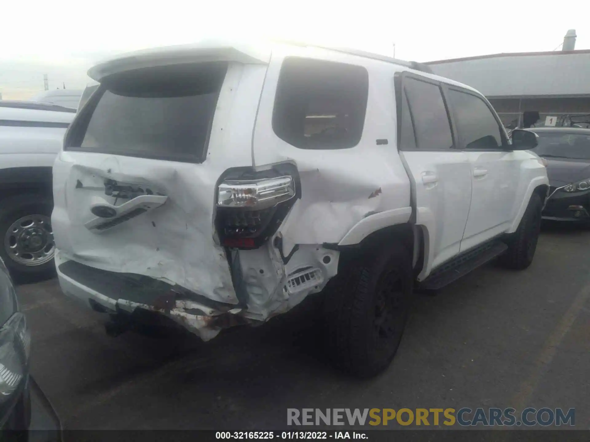 4 Photograph of a damaged car JTEEU5JR7M5244706 TOYOTA 4RUNNER 2021