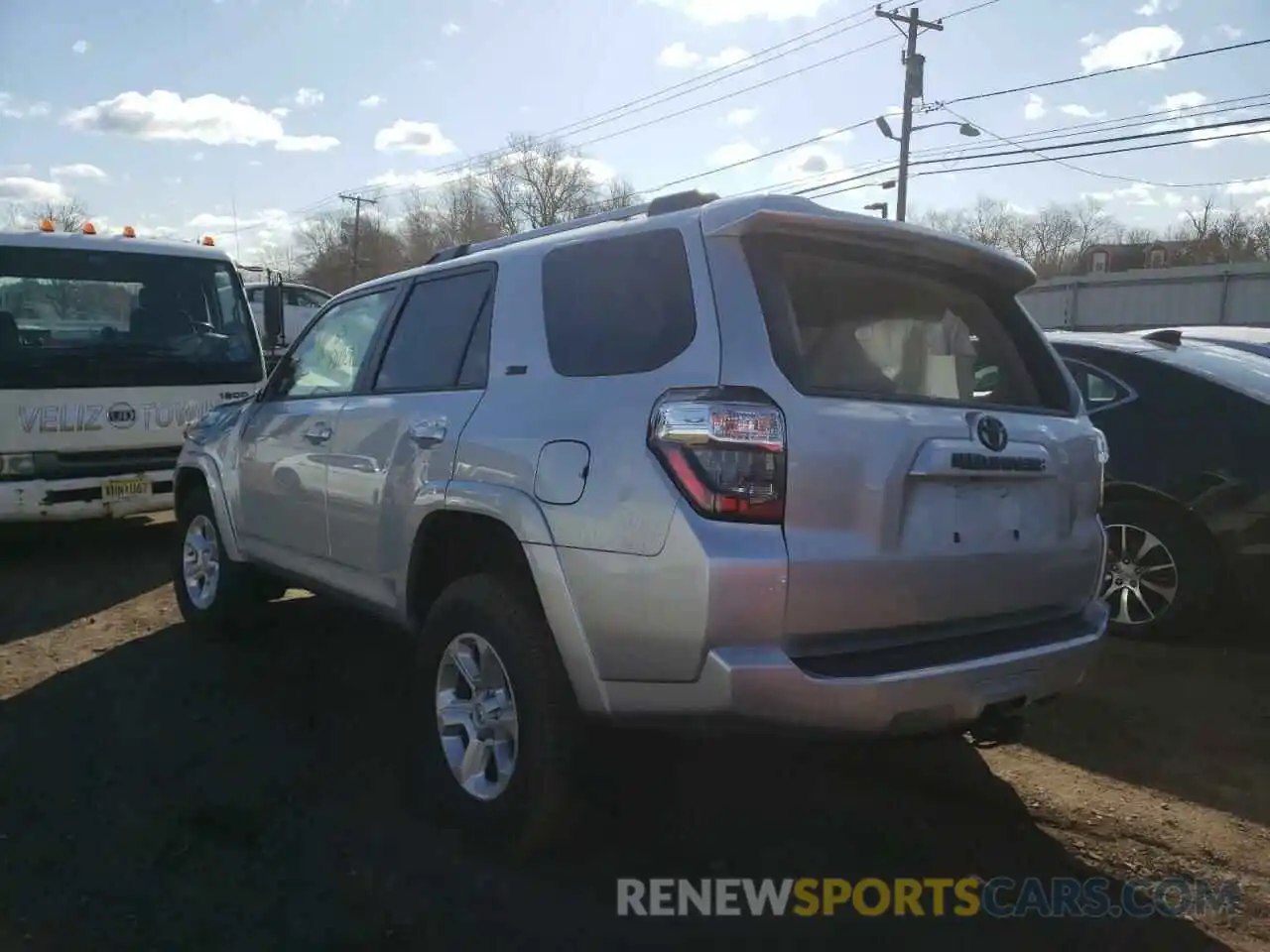 3 Photograph of a damaged car JTEEU5JR7M5246634 TOYOTA 4RUNNER 2021