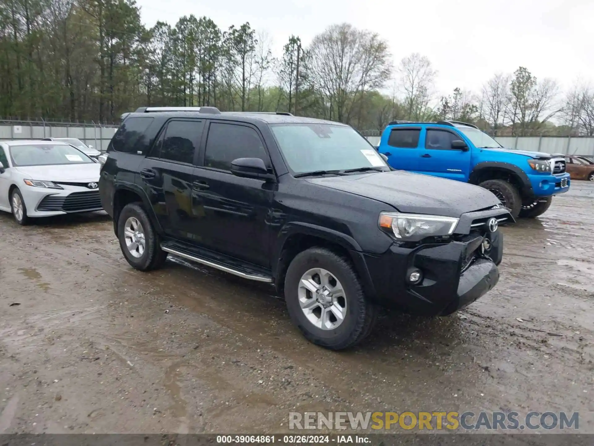 1 Photograph of a damaged car JTEEU5JR8M5232354 TOYOTA 4RUNNER 2021