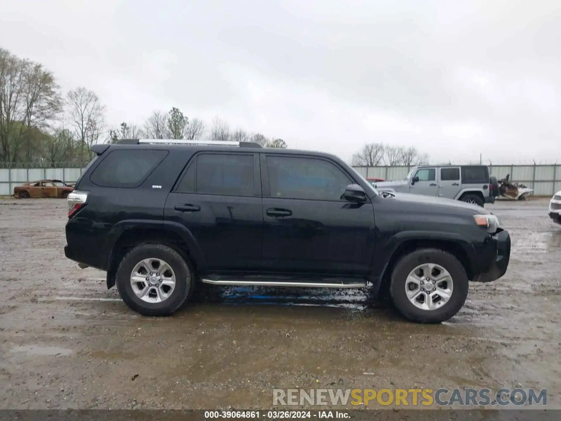 13 Photograph of a damaged car JTEEU5JR8M5232354 TOYOTA 4RUNNER 2021