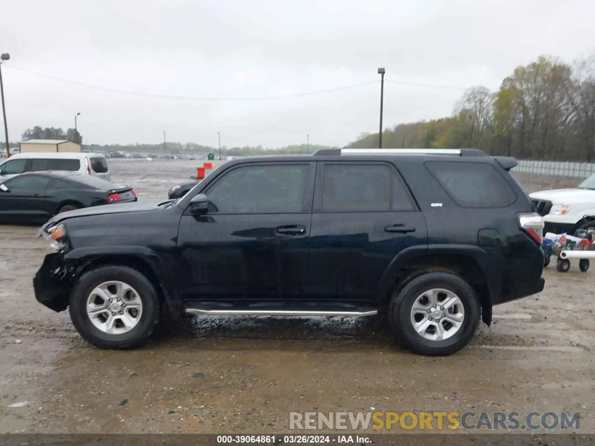 14 Photograph of a damaged car JTEEU5JR8M5232354 TOYOTA 4RUNNER 2021