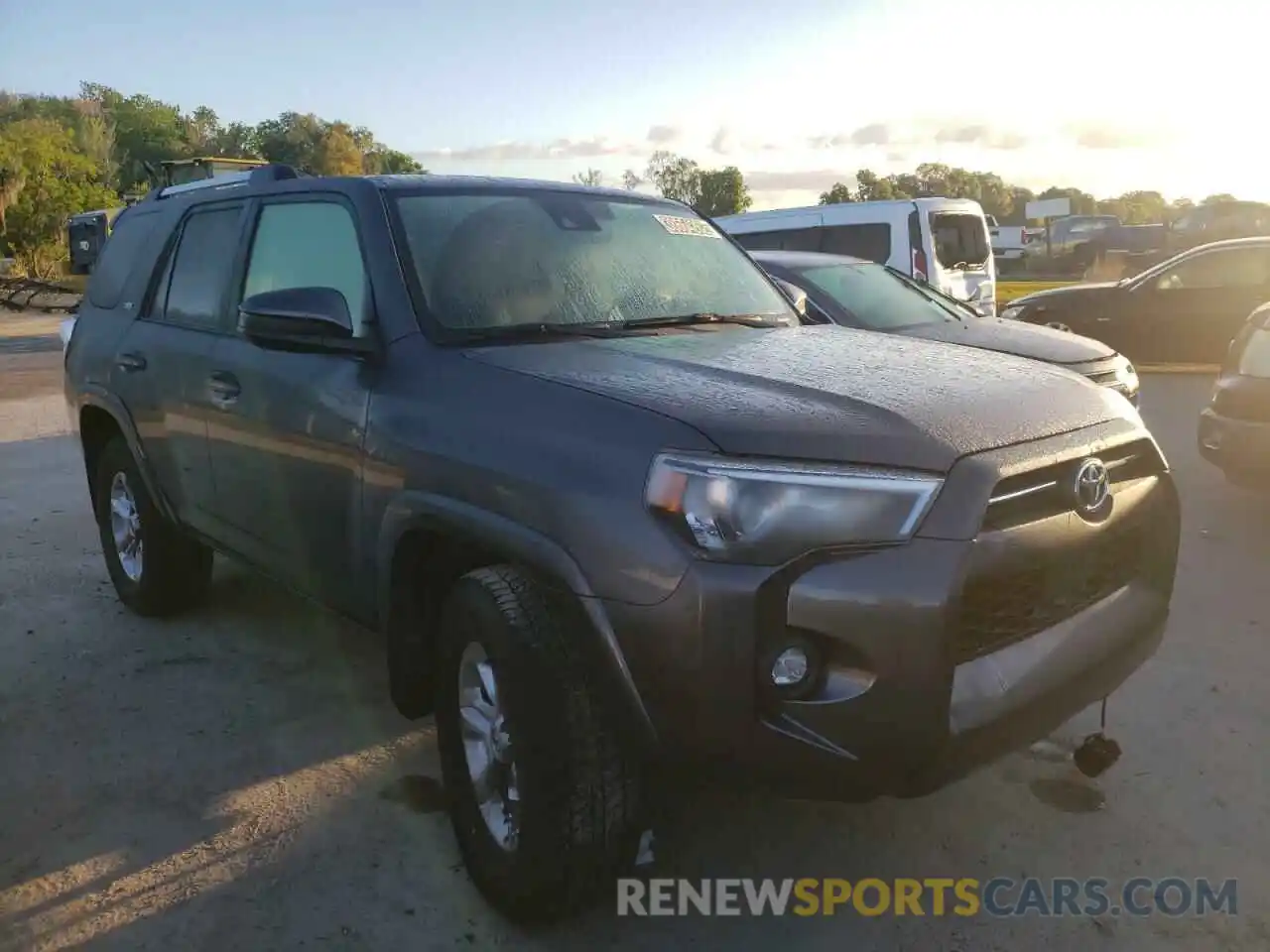 1 Photograph of a damaged car JTEEU5JR8M5234430 TOYOTA 4RUNNER 2021