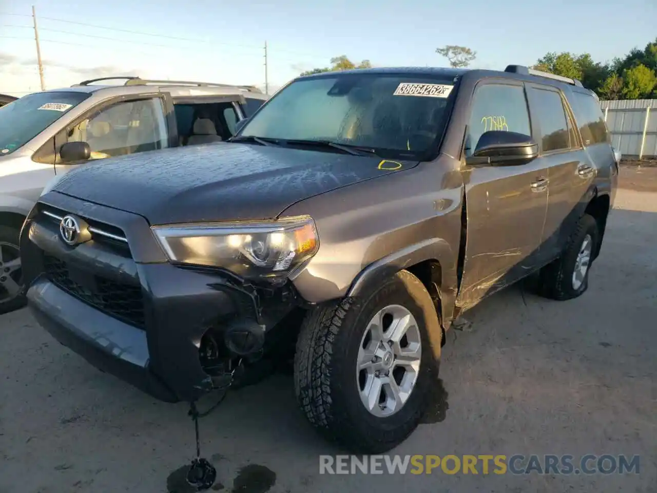 2 Photograph of a damaged car JTEEU5JR8M5234430 TOYOTA 4RUNNER 2021